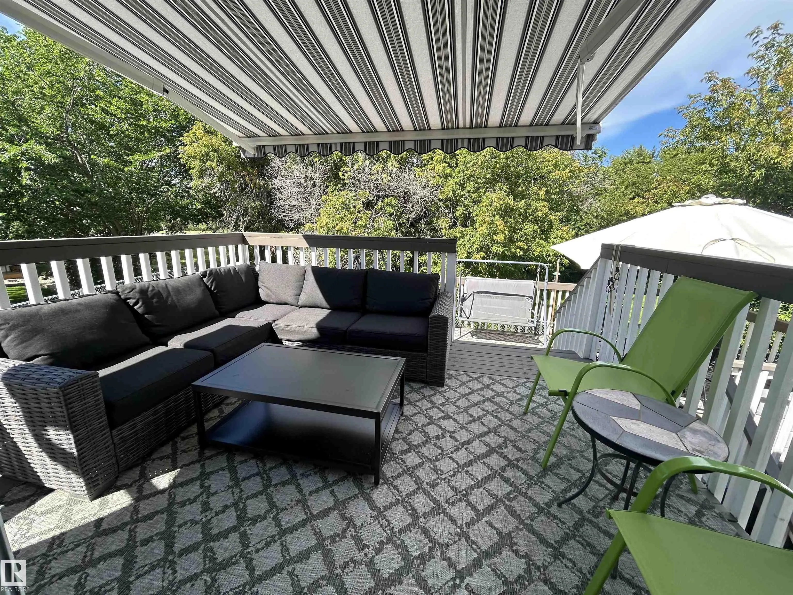 428 RAINBOW Crescent