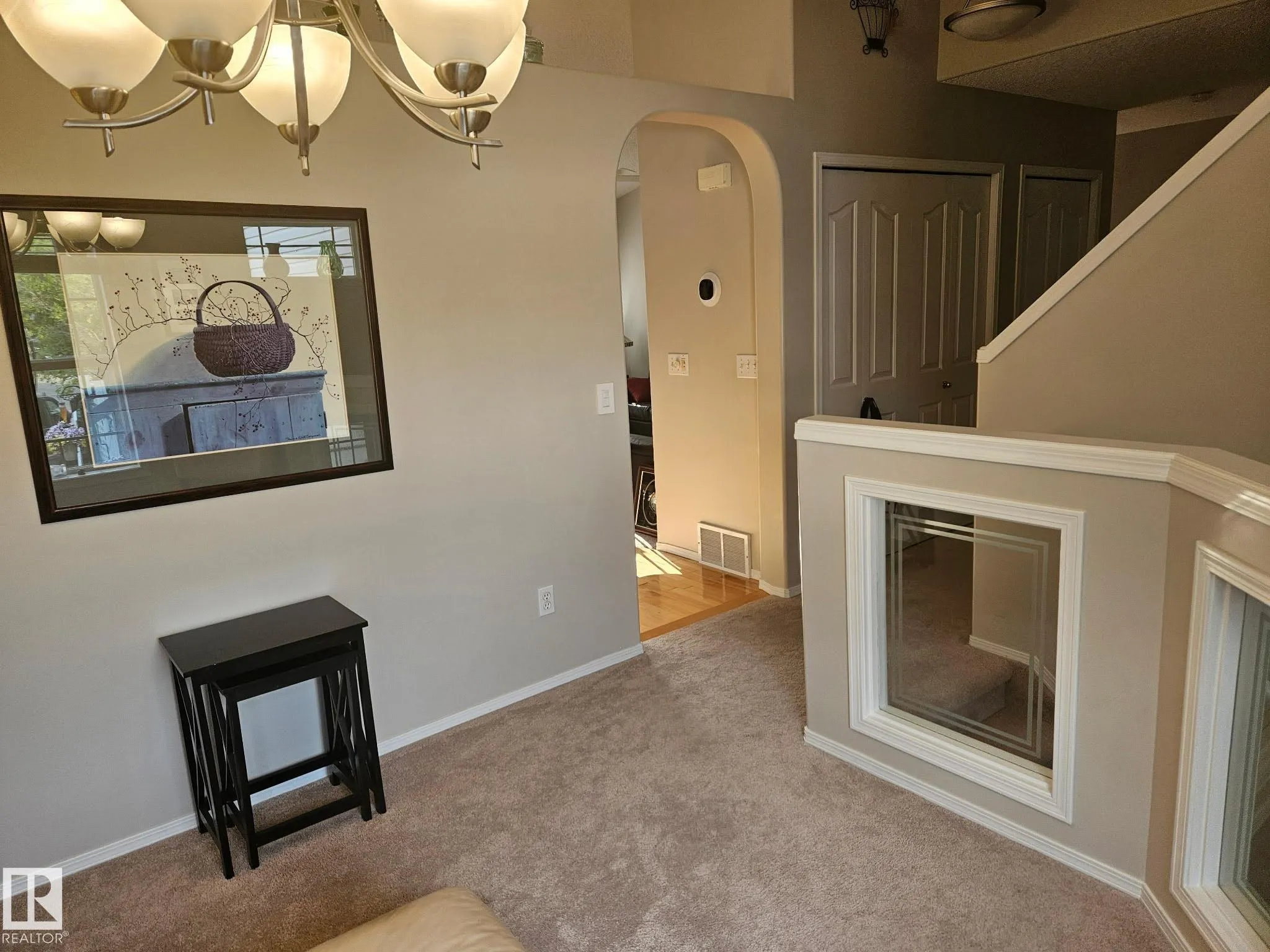 428 RAINBOW Crescent