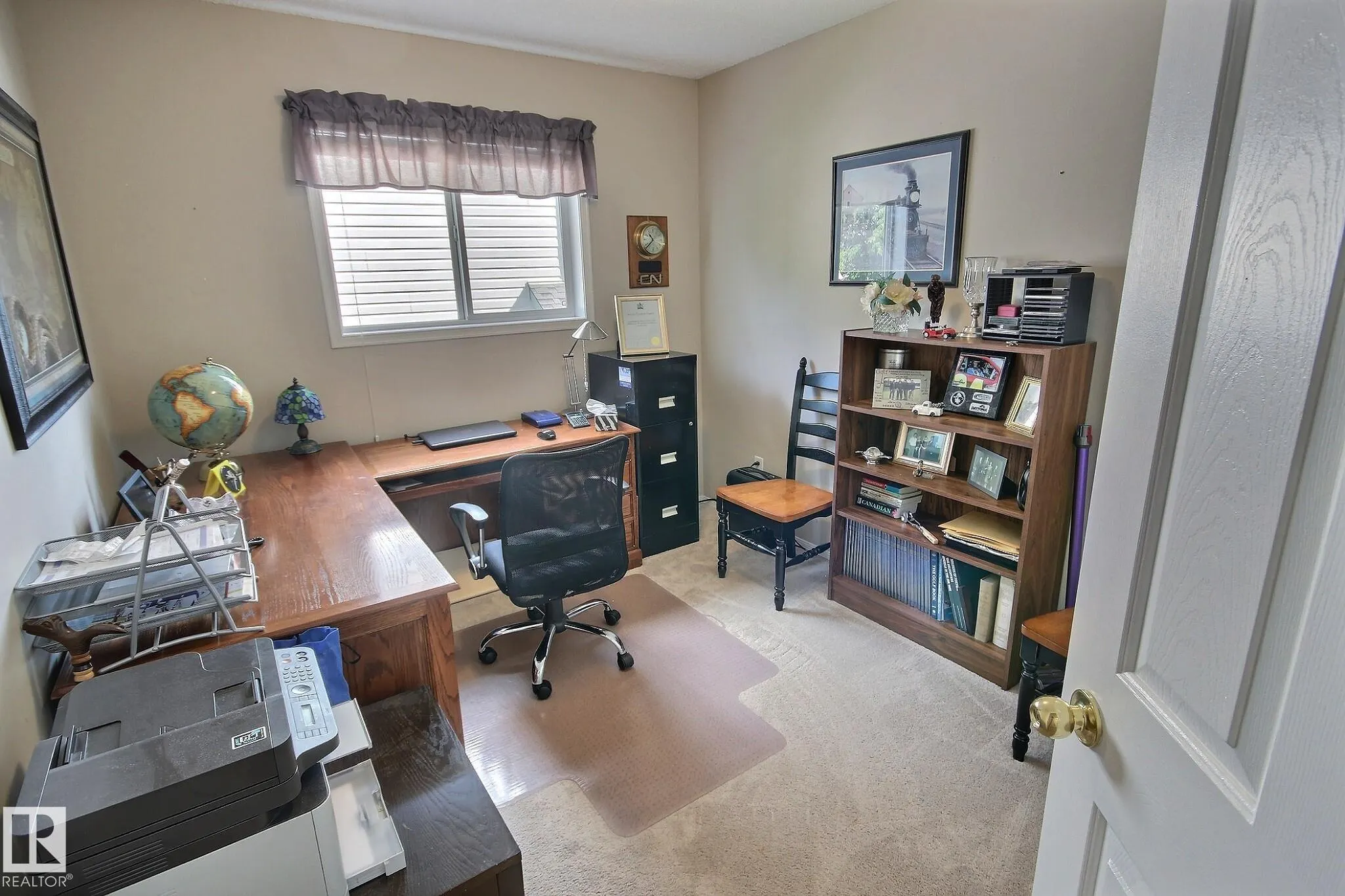 428 RAINBOW Crescent