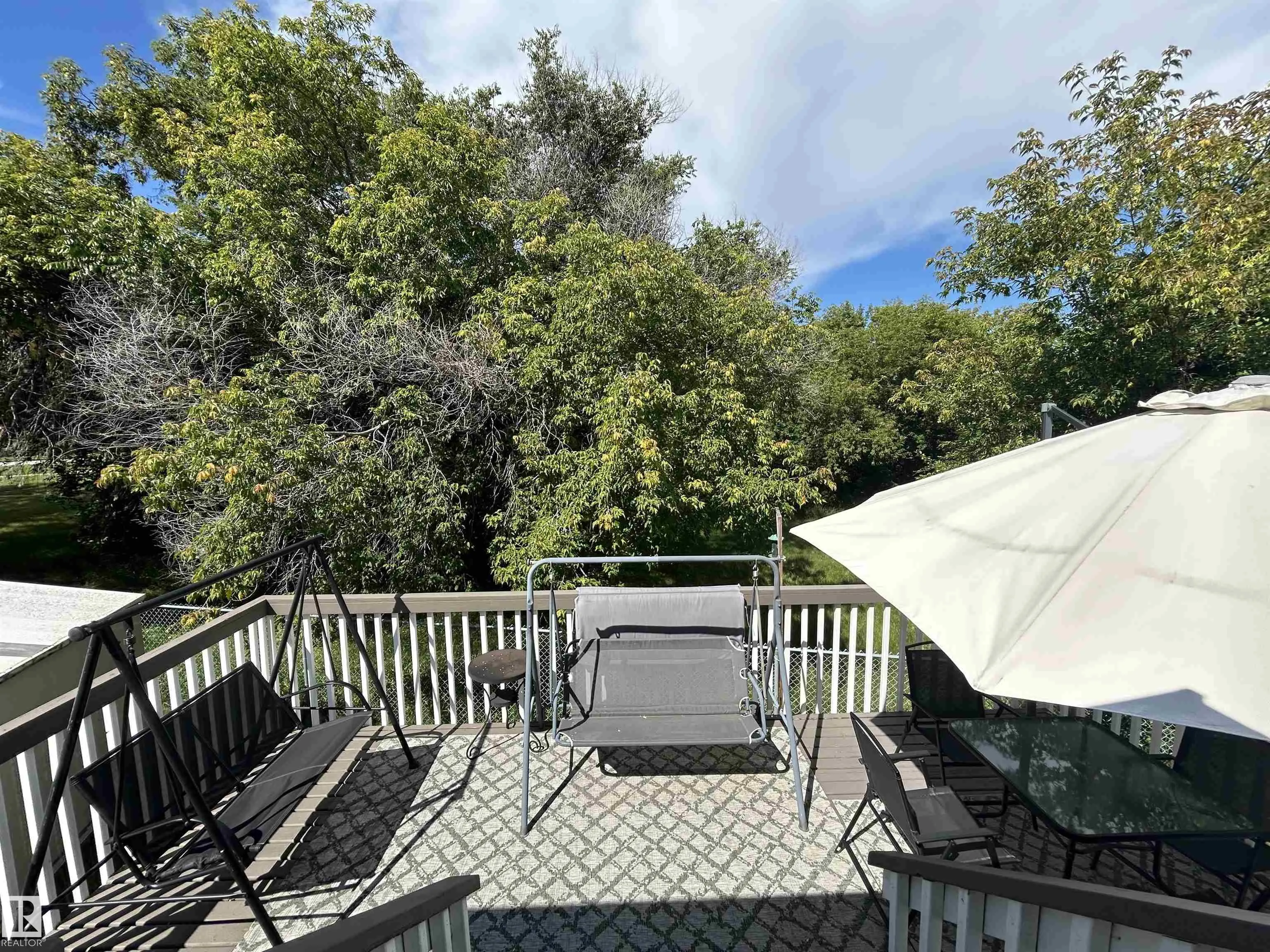 428 RAINBOW Crescent