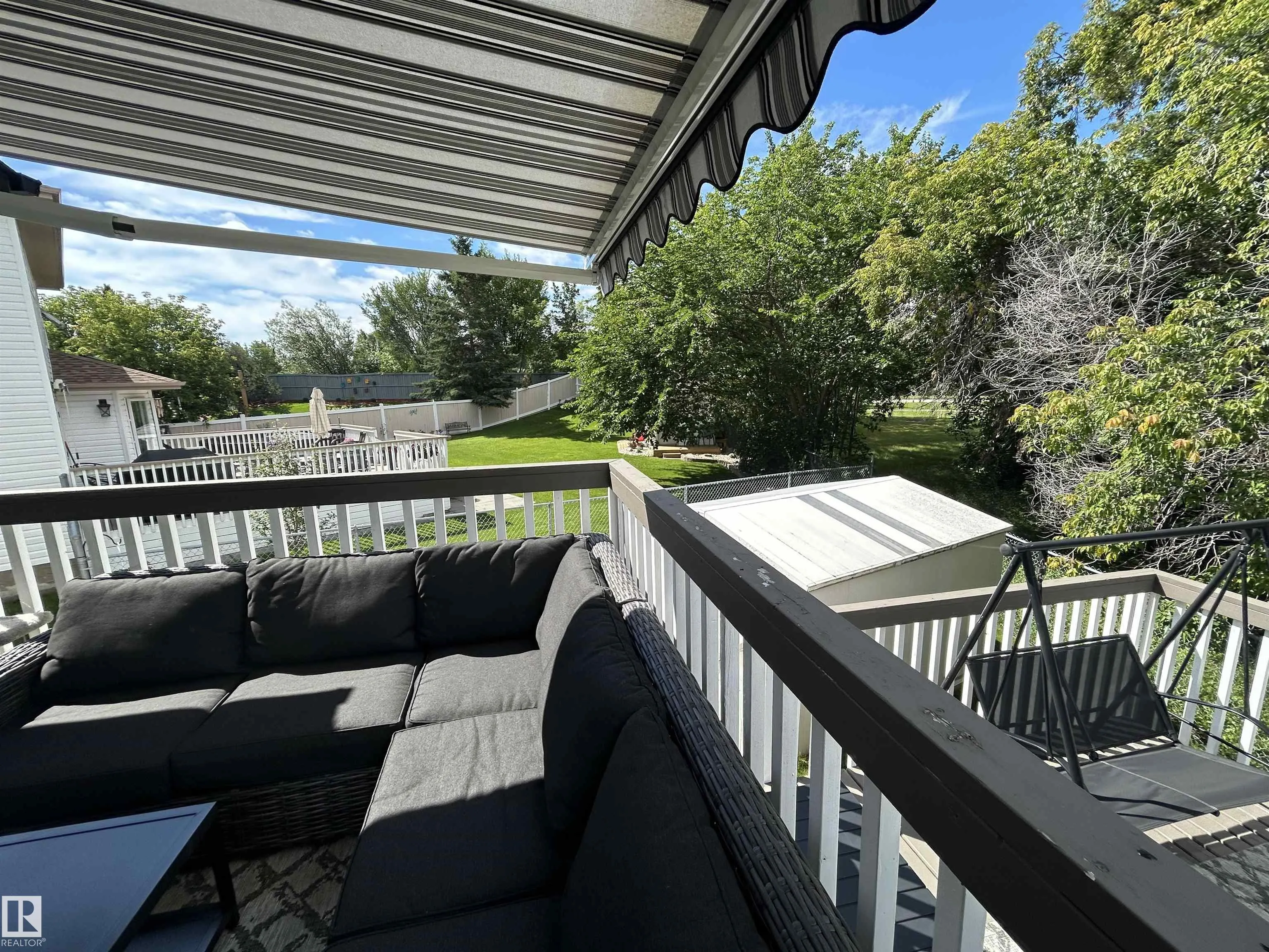 428 RAINBOW Crescent