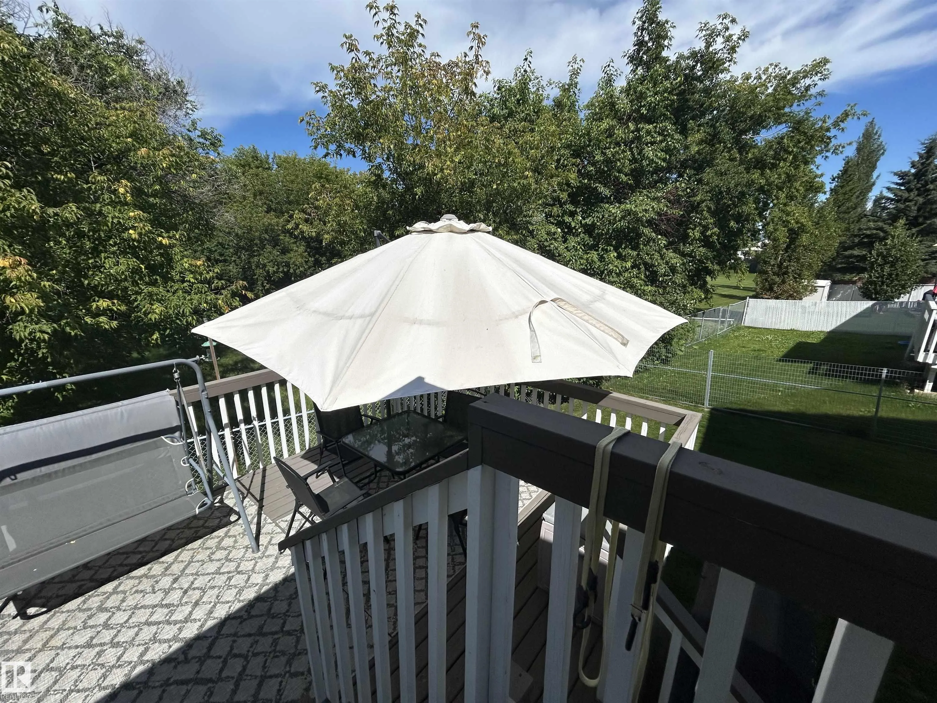 428 RAINBOW Crescent