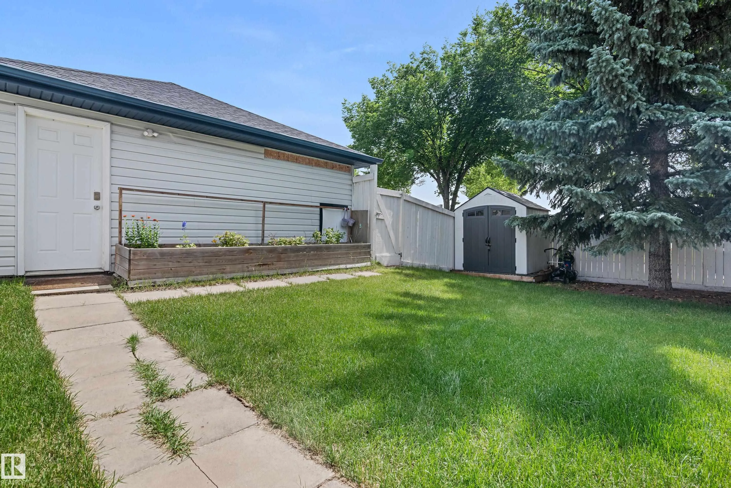 1853 TOMLINSON Way