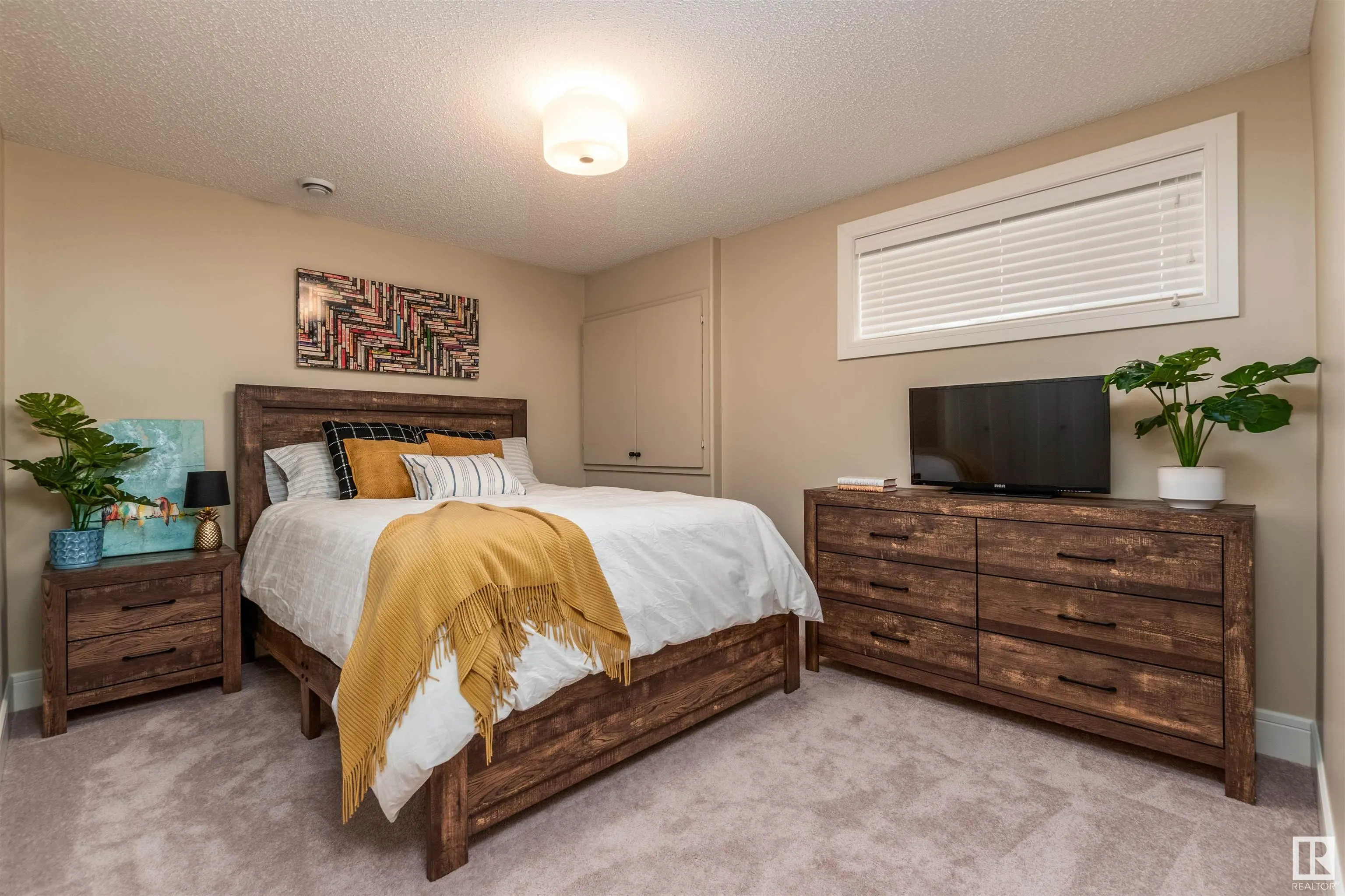 3687 WESTCLIFF Way