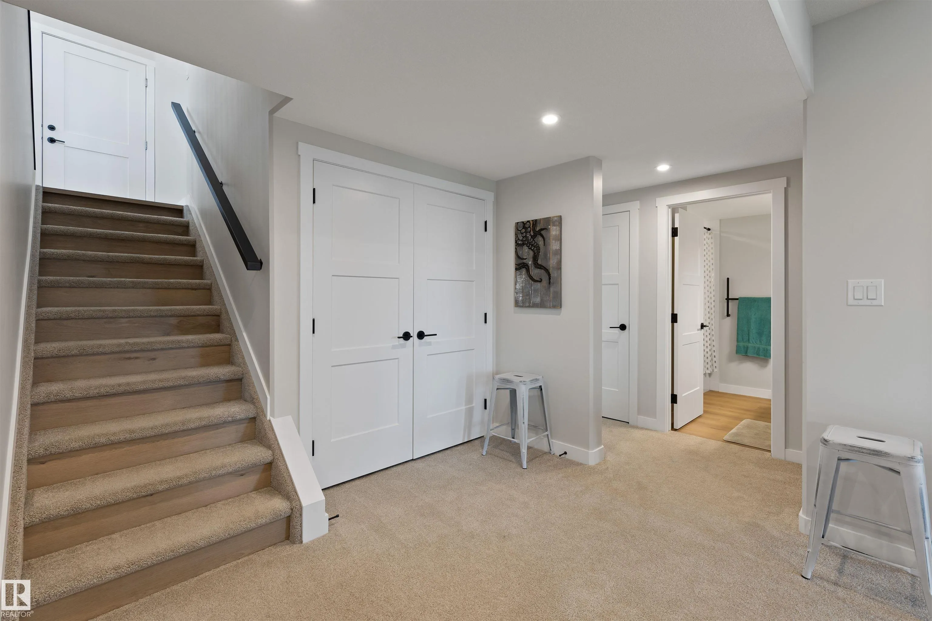118 LILAC Close