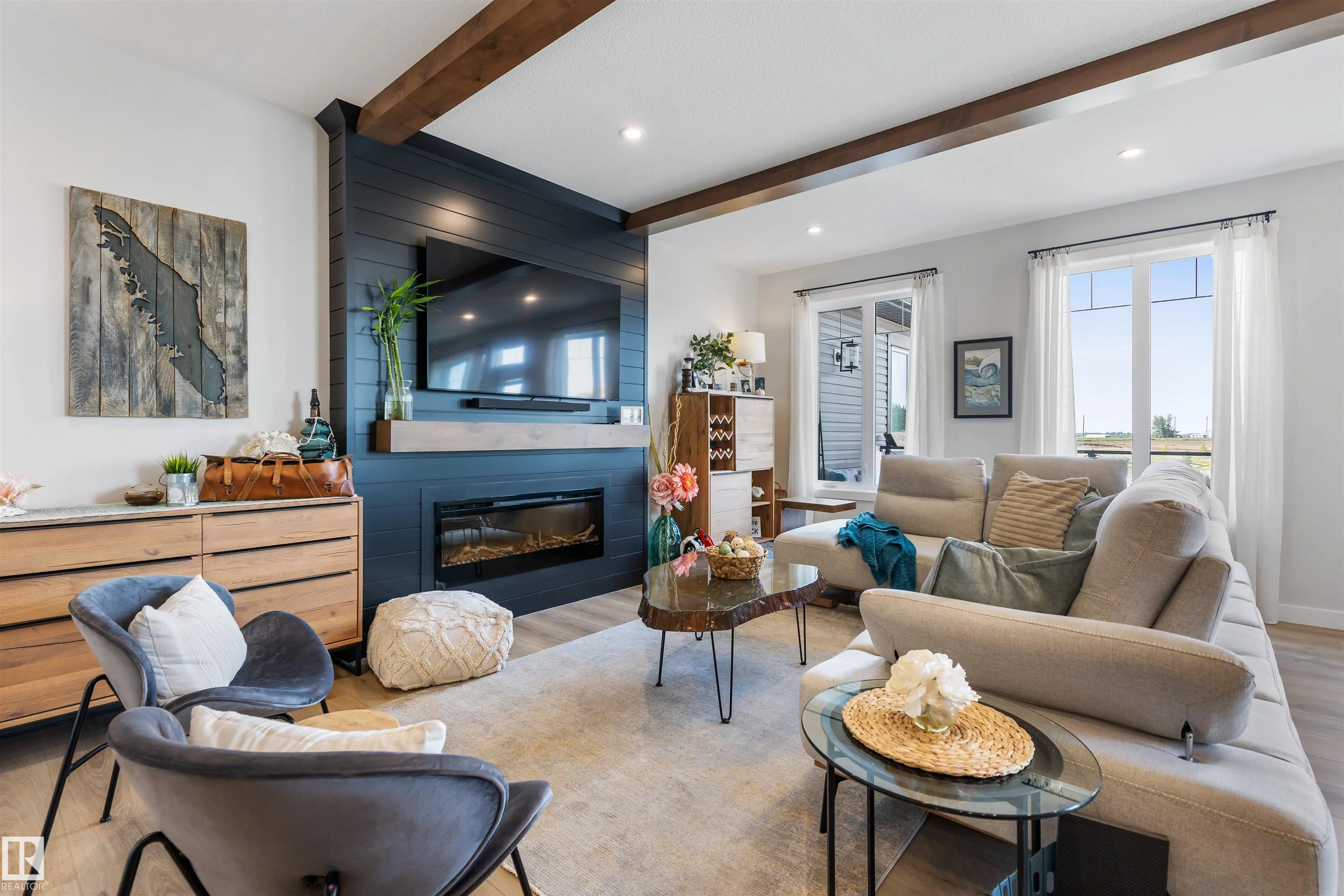 118 LILAC Close