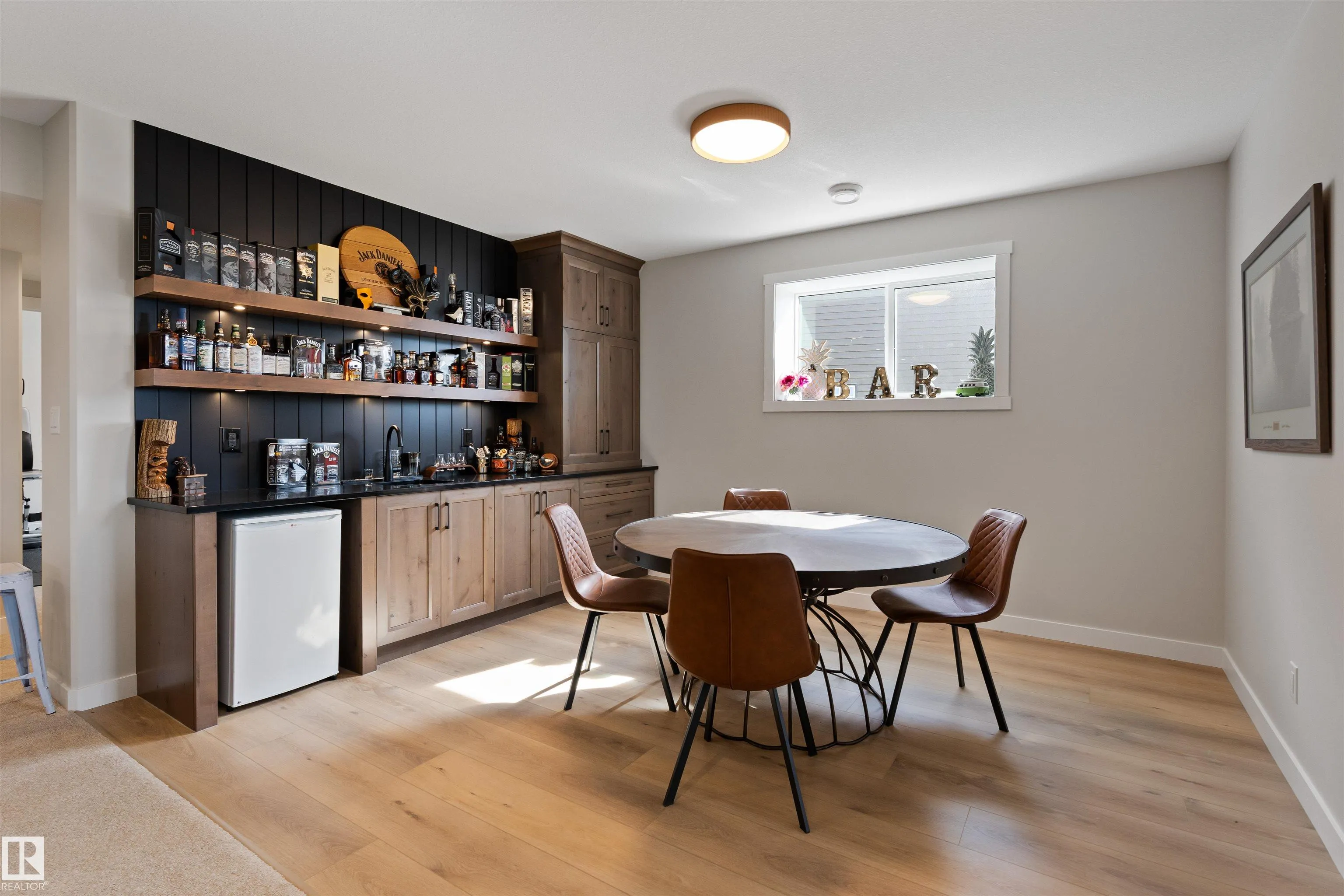 118 LILAC Close