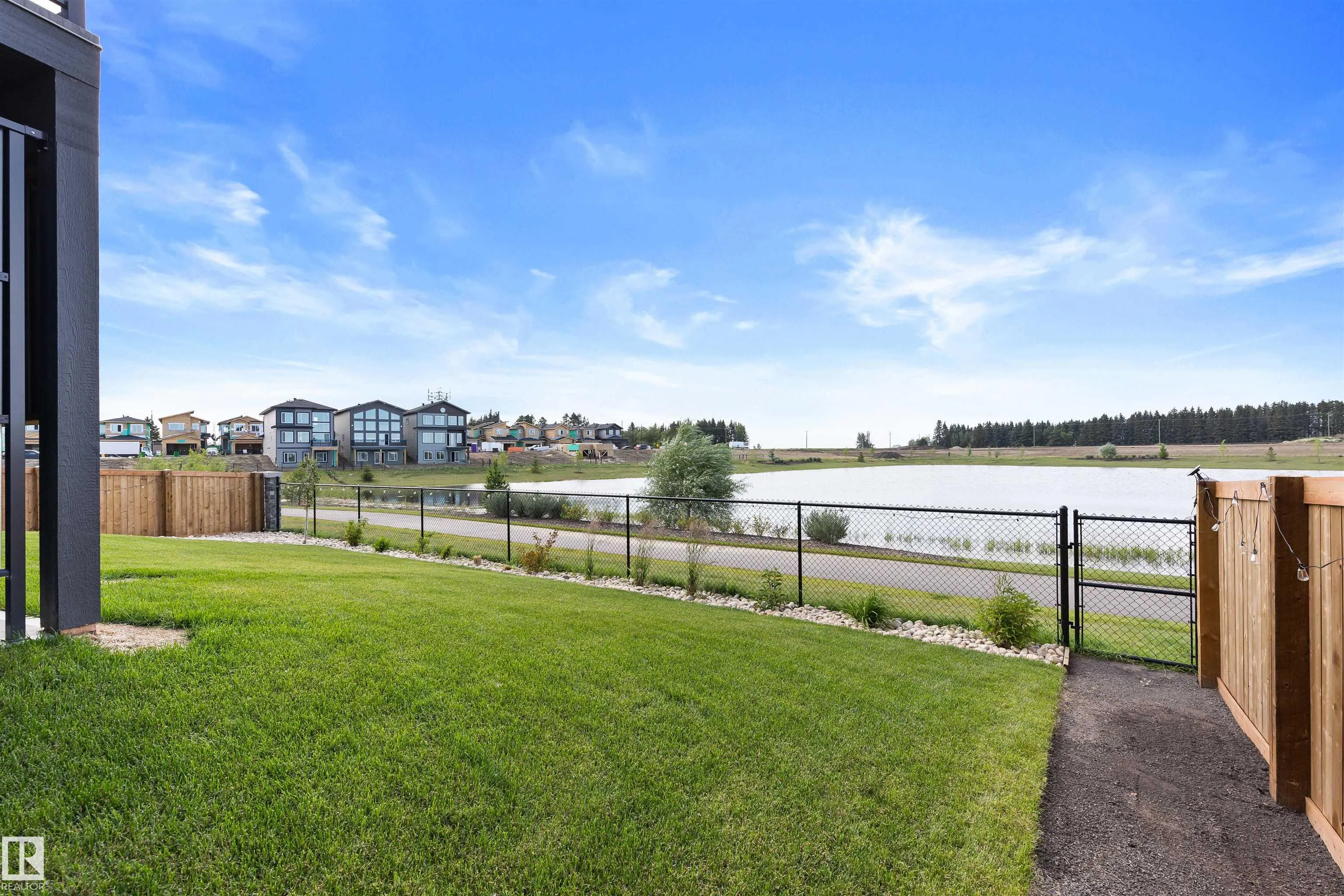118 LILAC Close