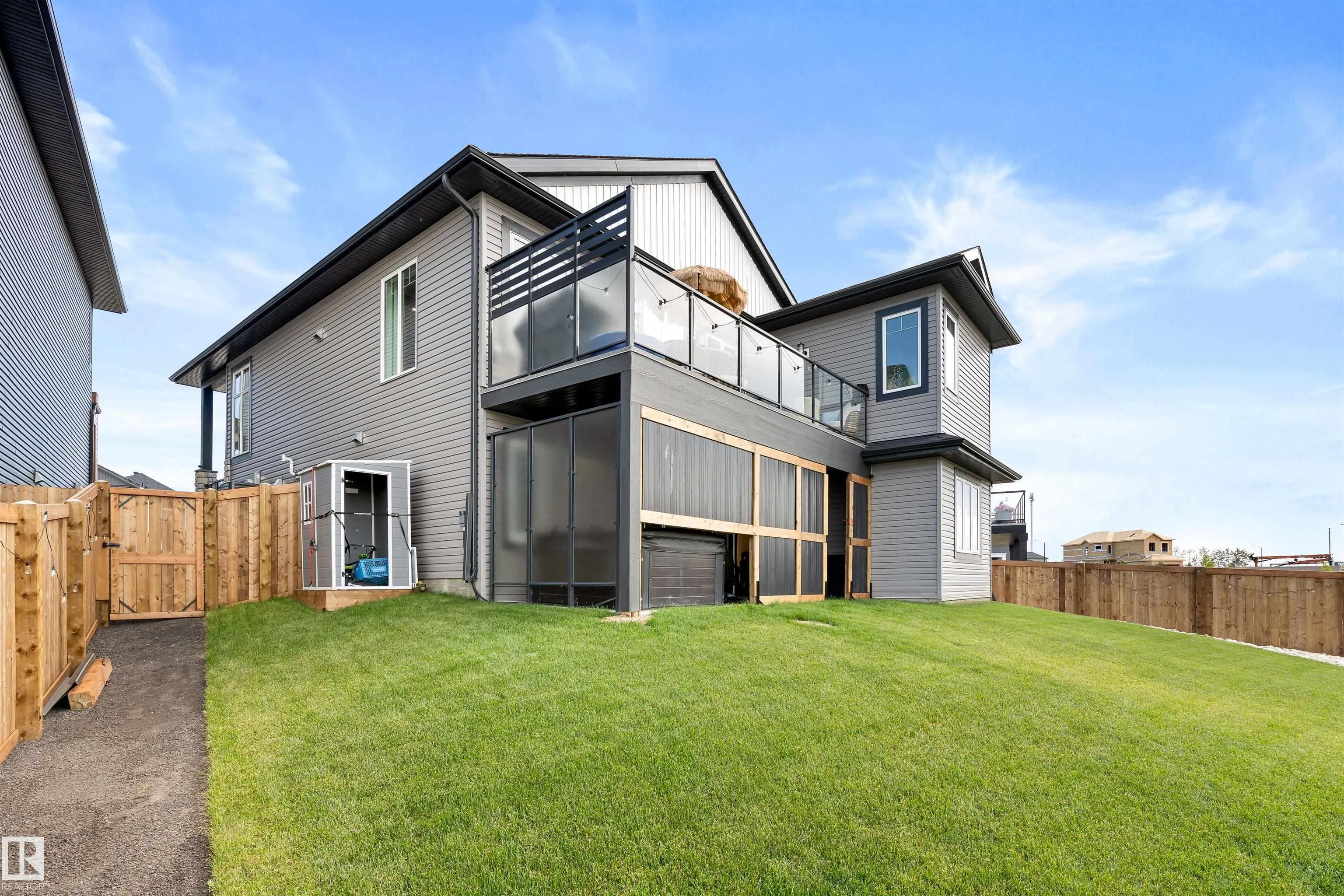 118 LILAC Close