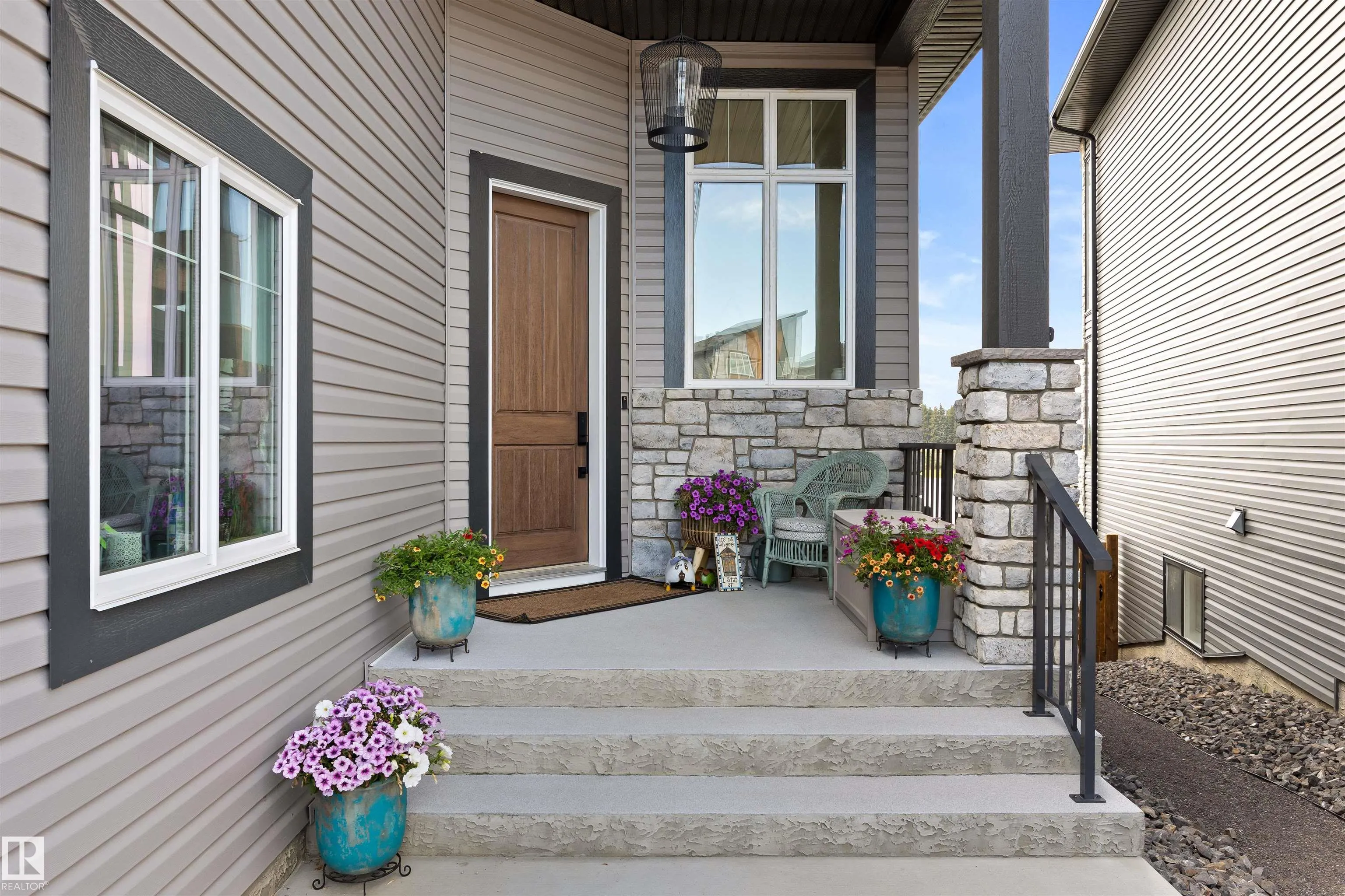 118 LILAC Close