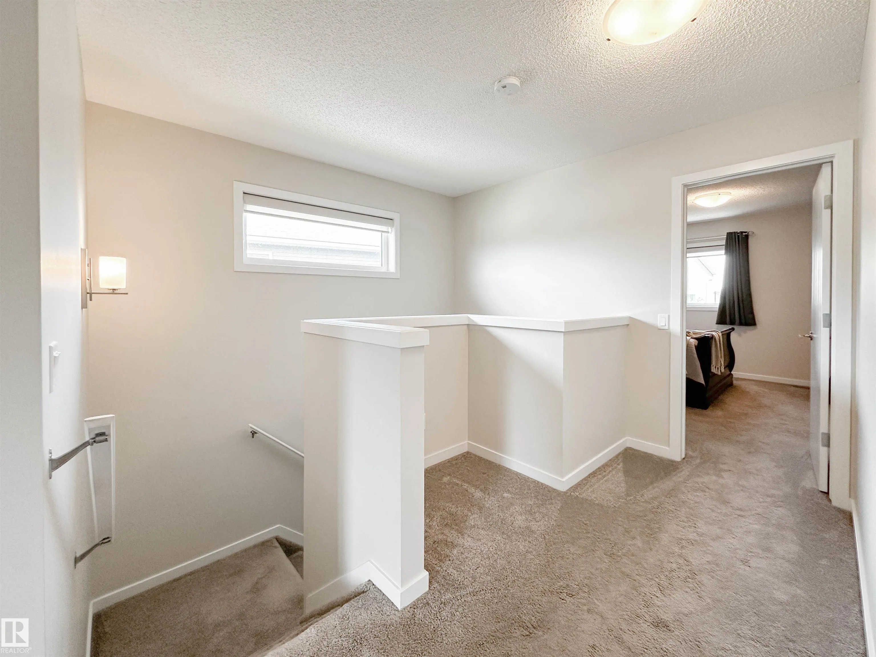 27 JAMES Crescent
