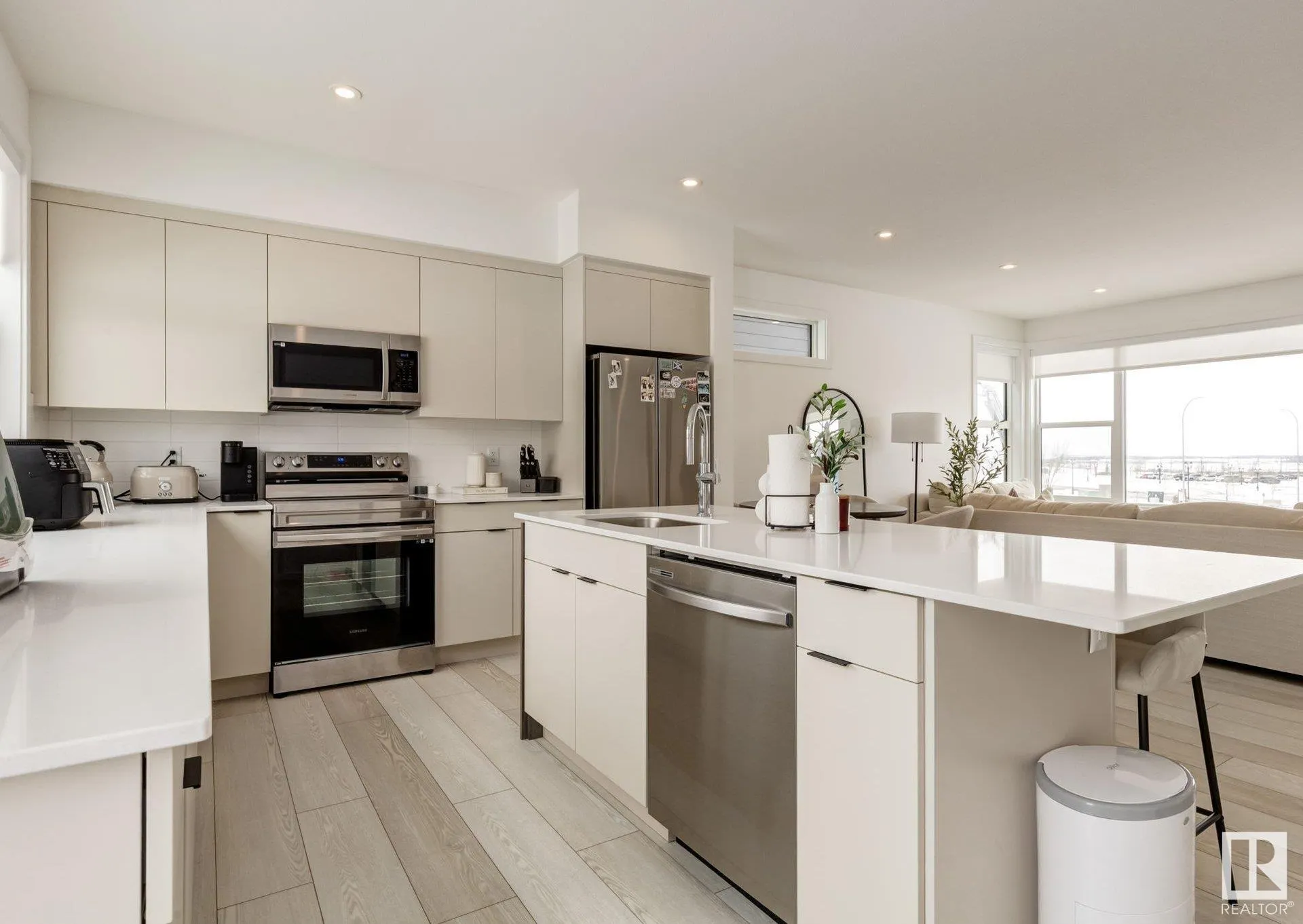 5 RONDEAU Drive