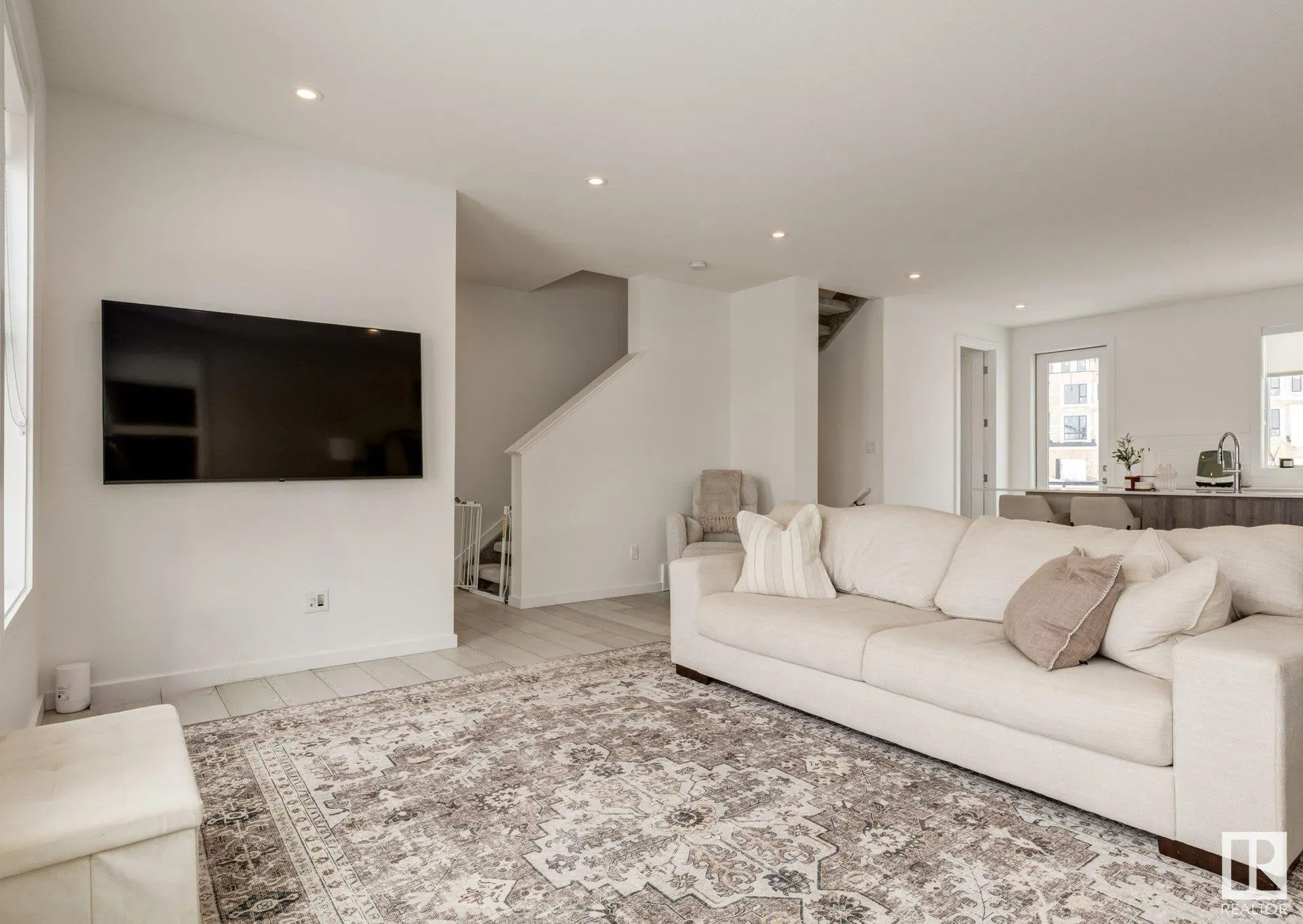 5 RONDEAU Drive