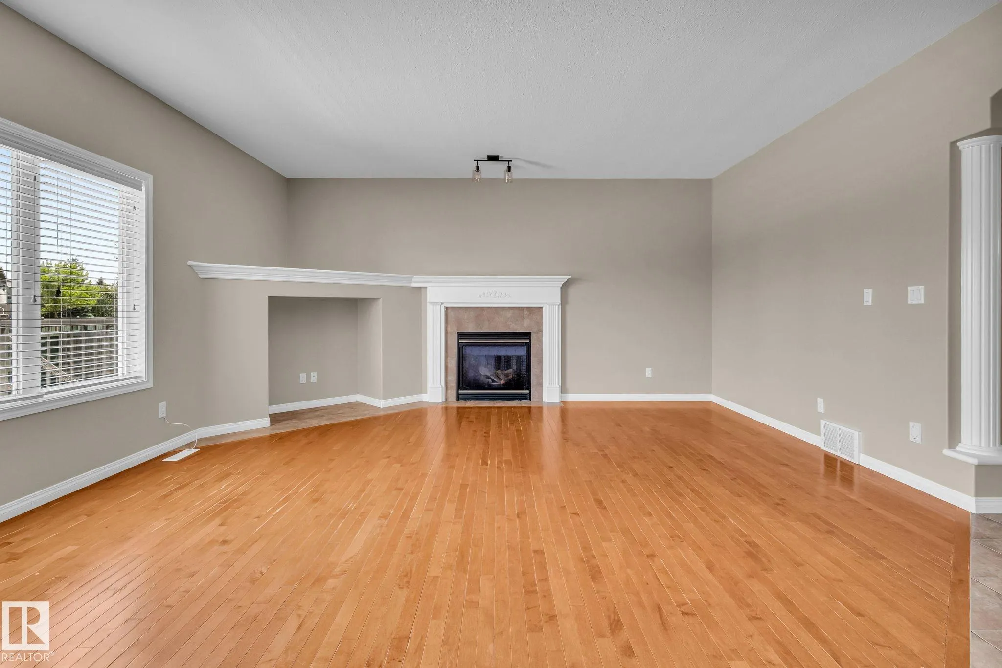 14 WESLEYAN Court