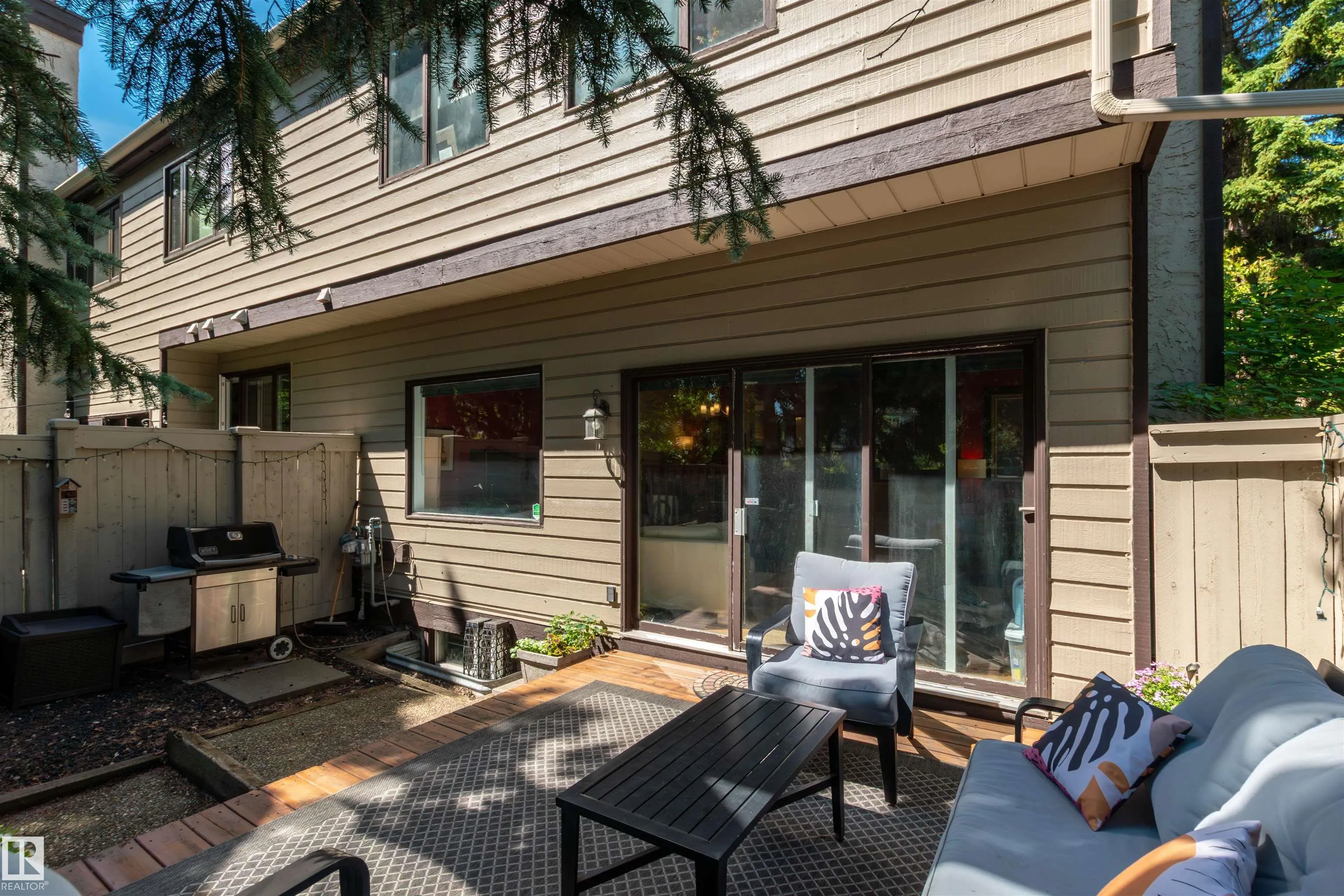 614 WOODBRIDGE Way