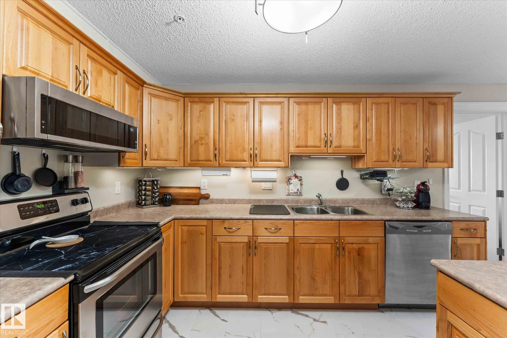 7803 GOLF COURSE Road