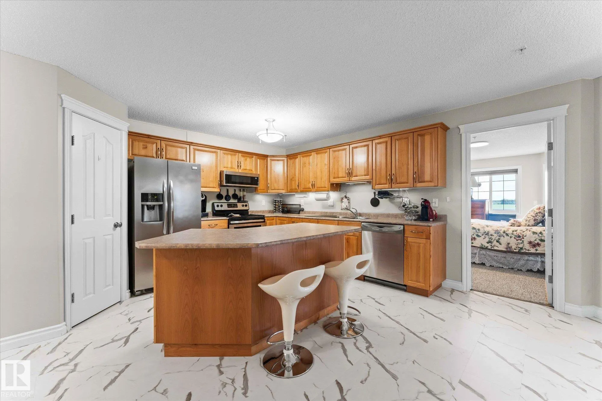 7803 GOLF COURSE Road