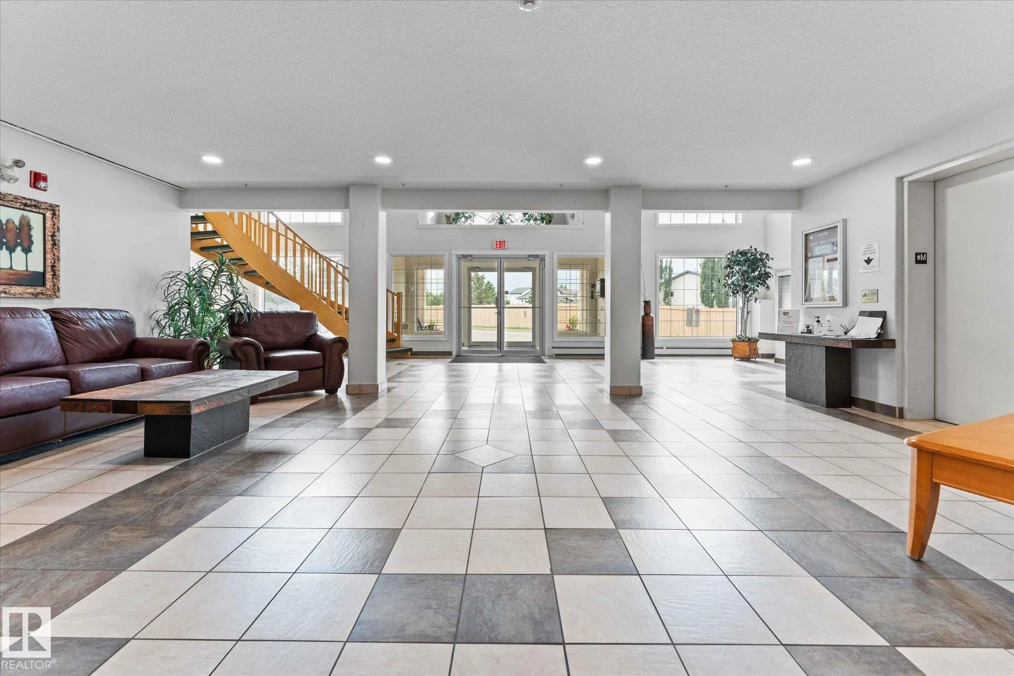 7803 GOLF COURSE Road
