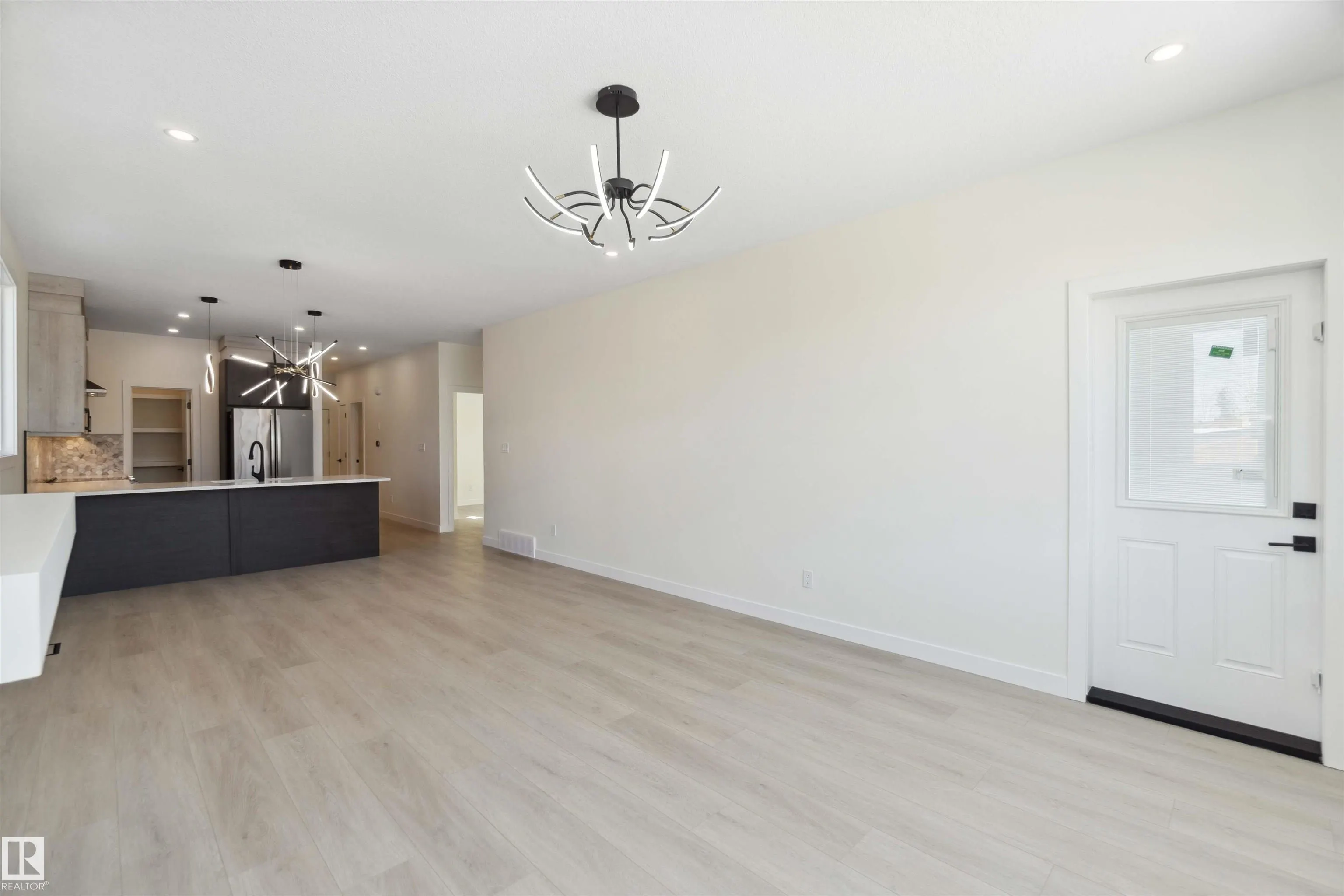 15 BRUNSWYCK Crescent
