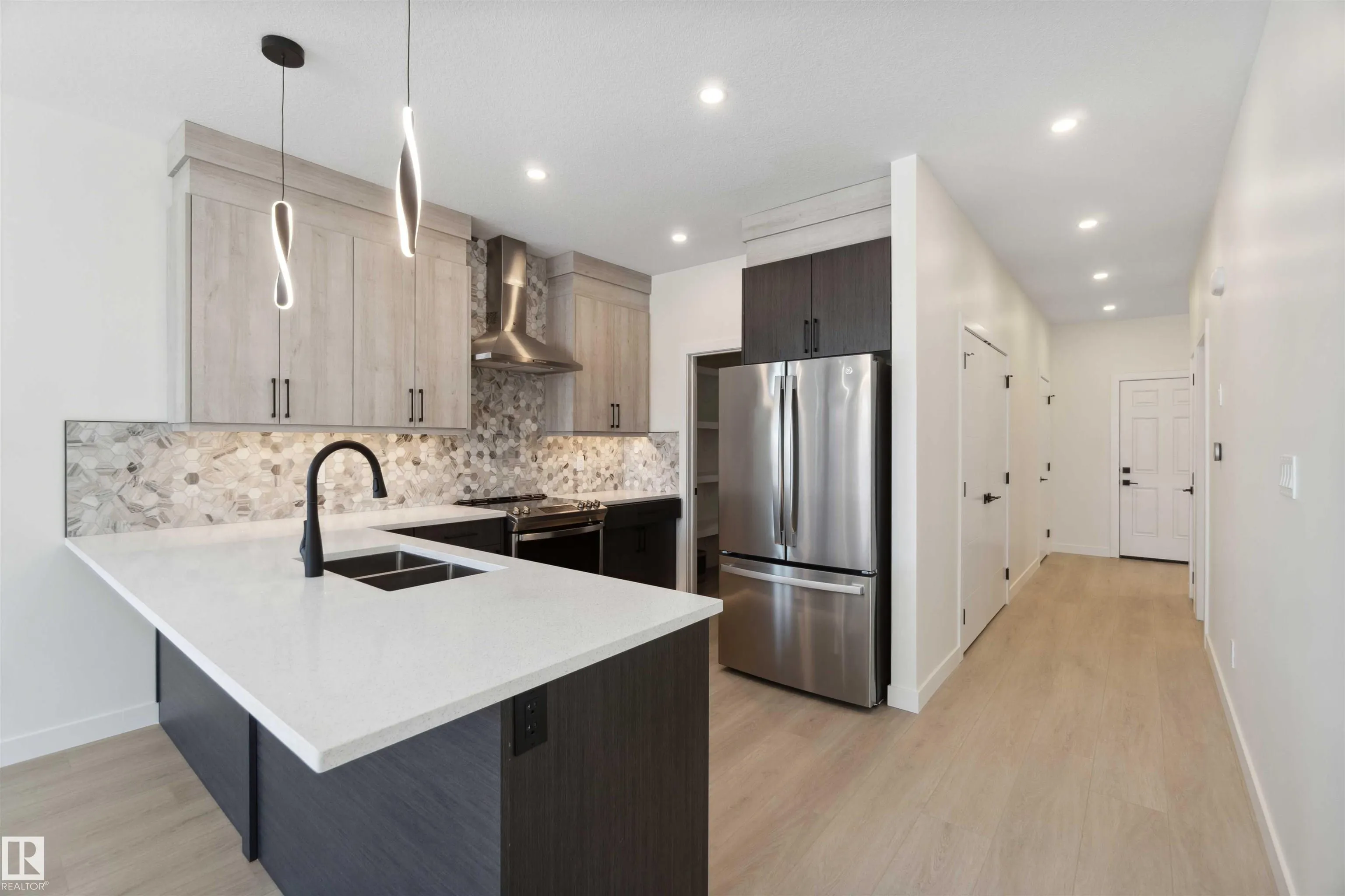 15 BRUNSWYCK Crescent