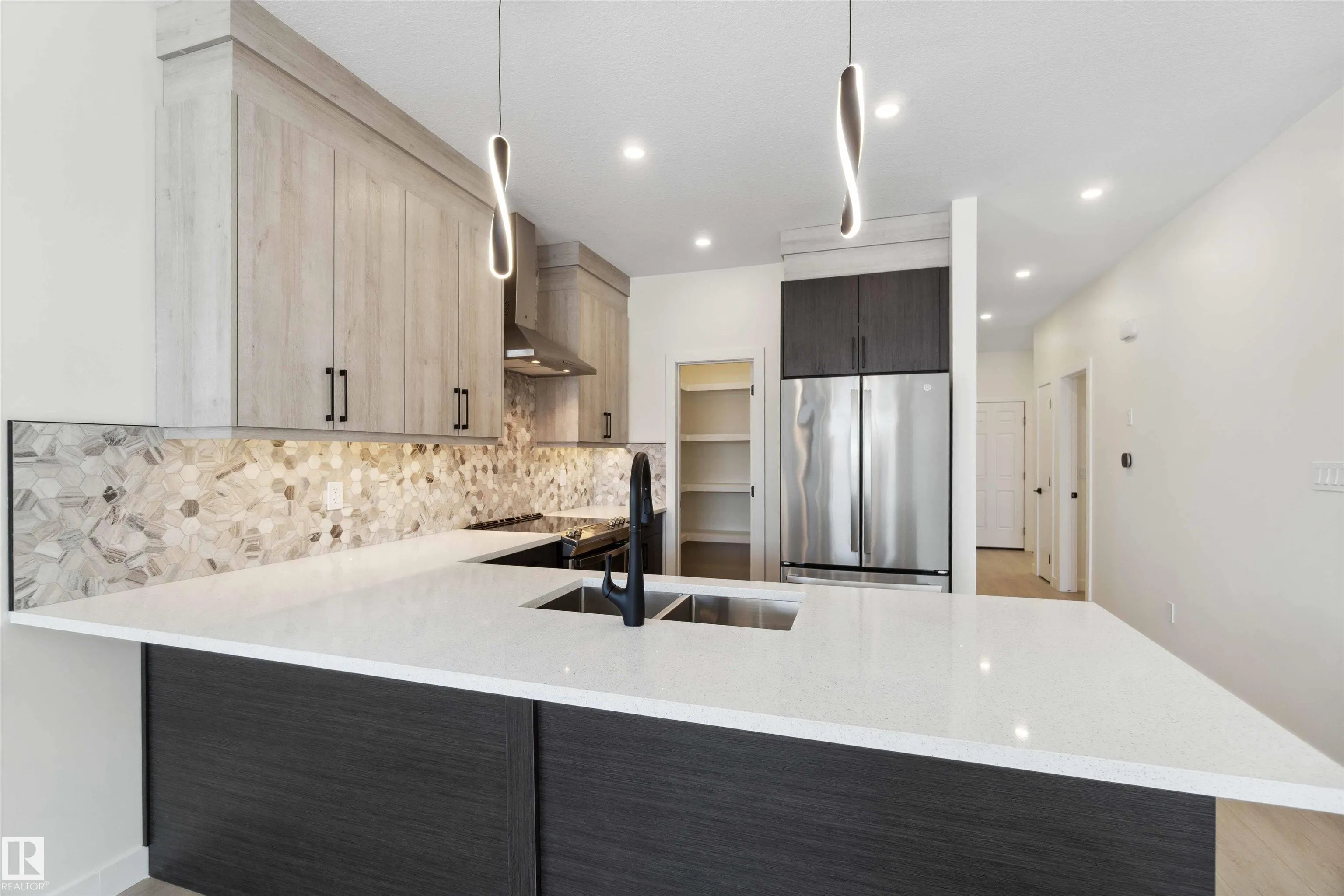 15 BRUNSWYCK Crescent