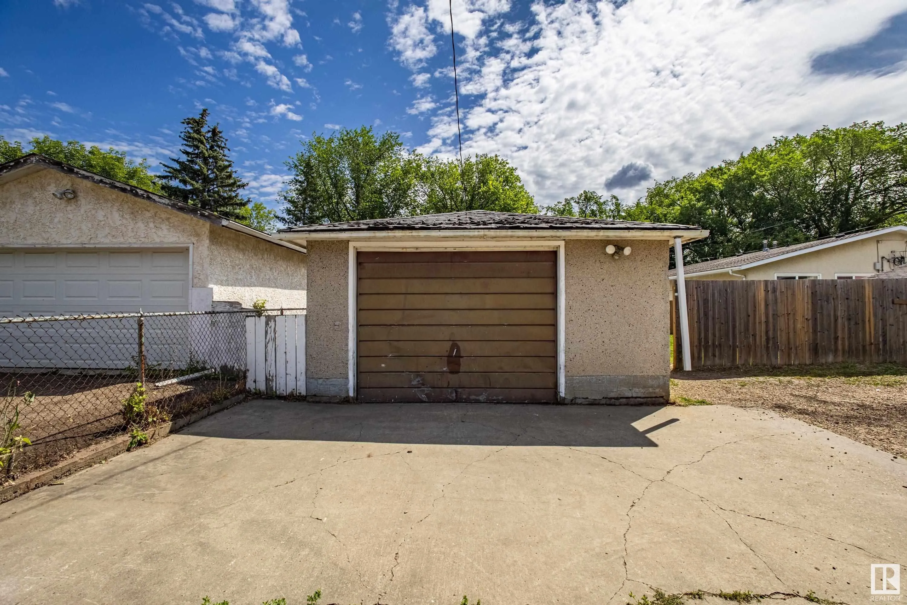 11938 56 ST