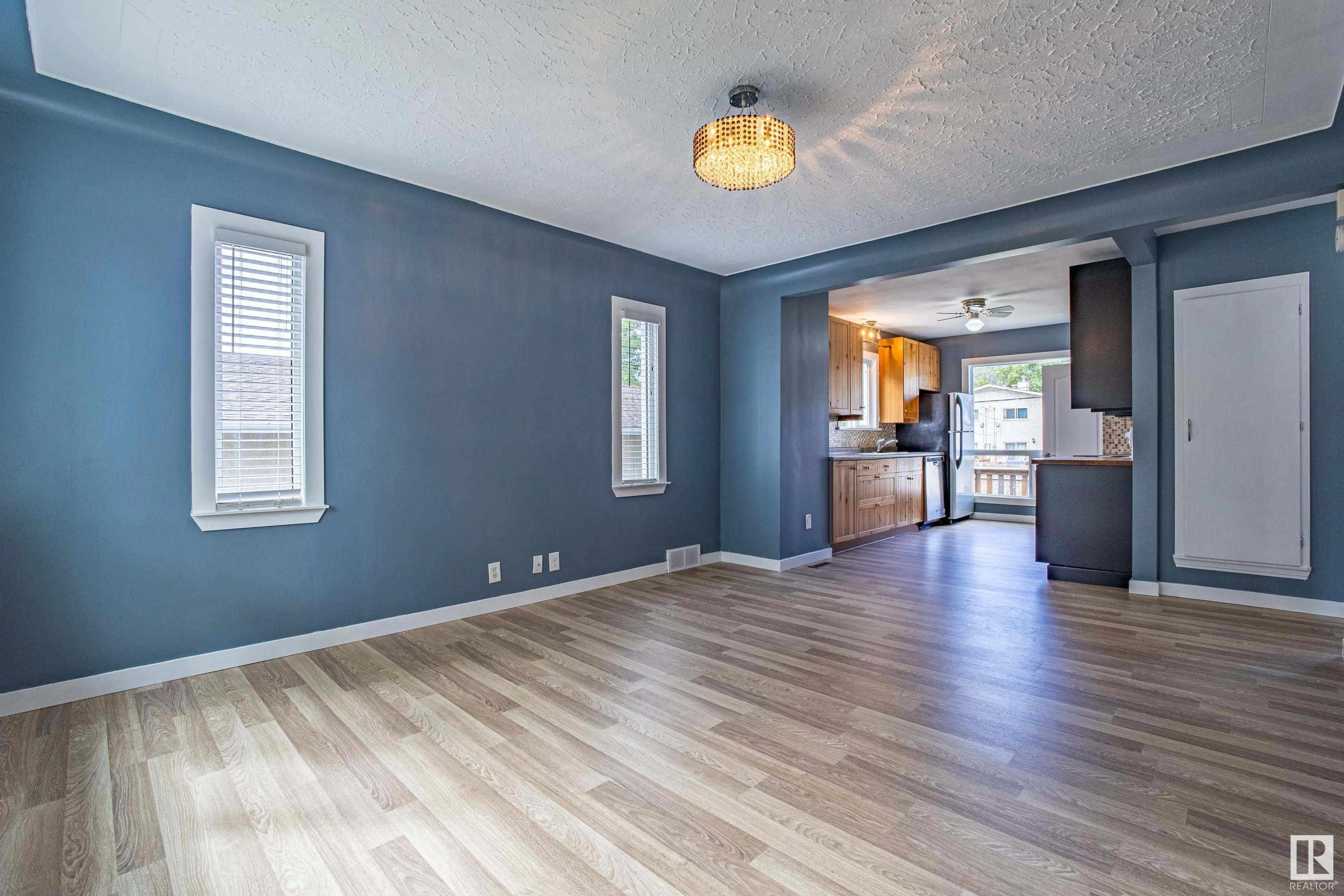 11938 56 ST