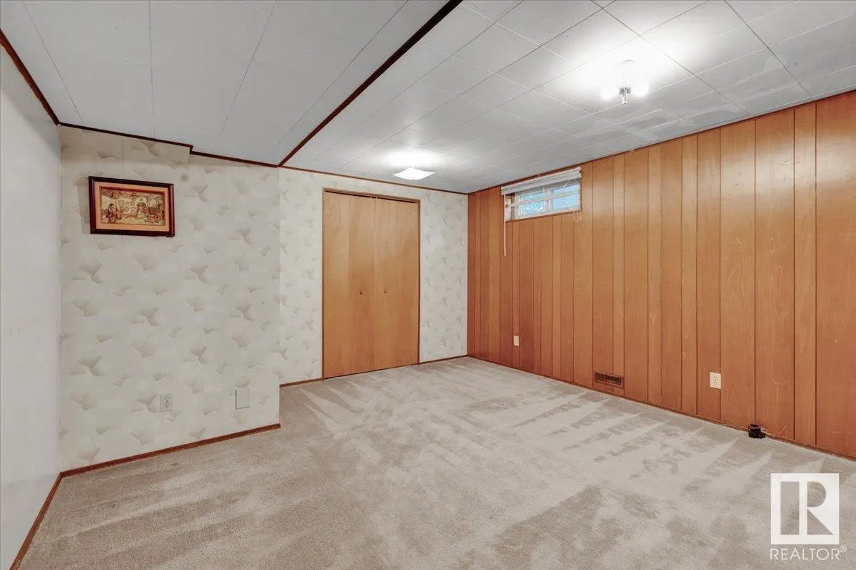223 GRAHAM Place