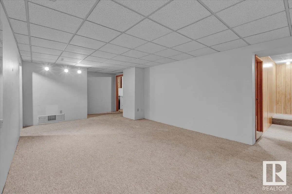 223 GRAHAM Place