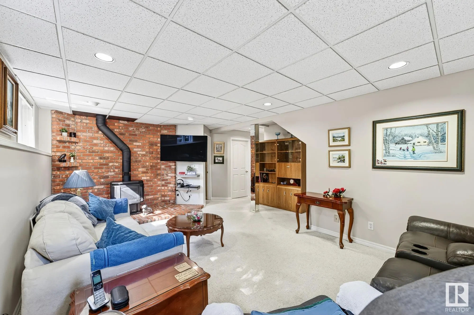 47 CHARLTON Road