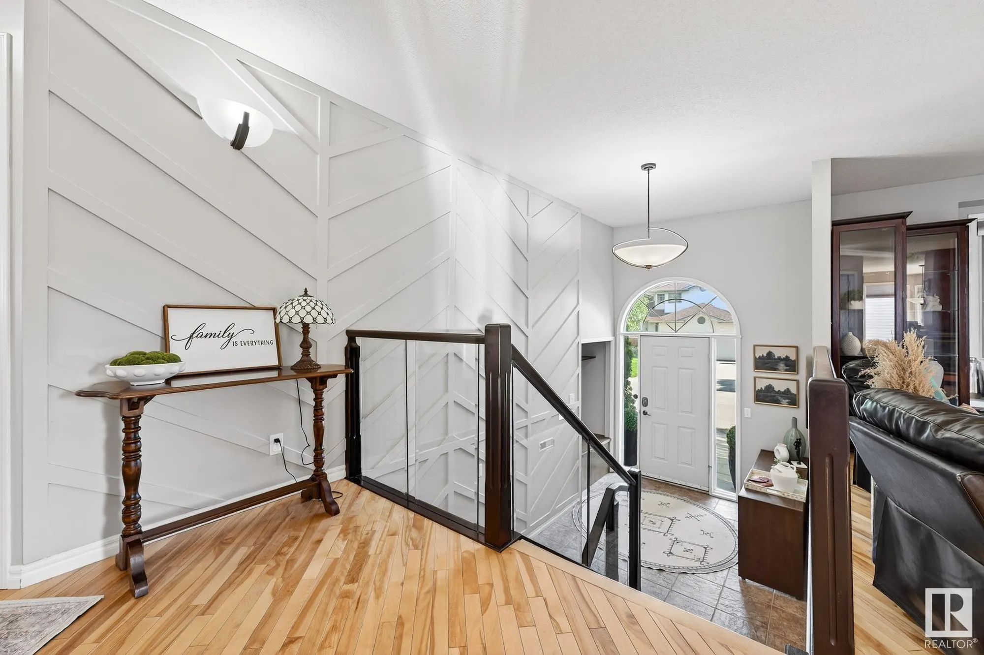 47 CHARLTON Road