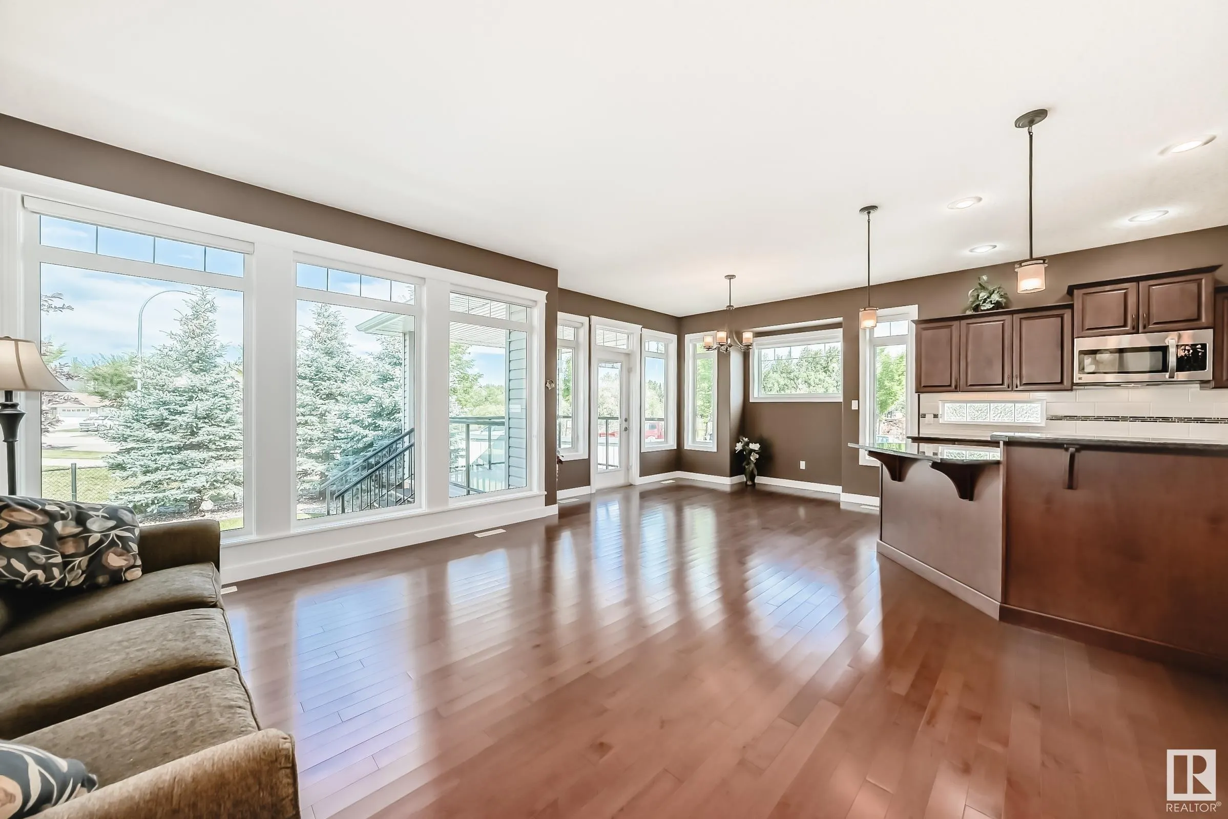 1 LINCOLN Cove