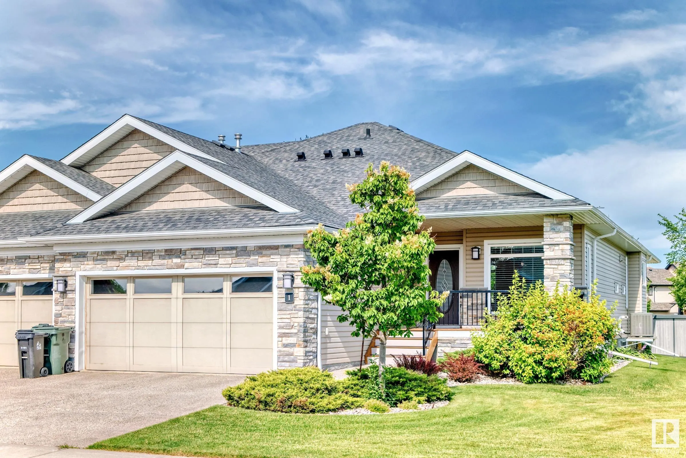 1 LINCOLN Cove