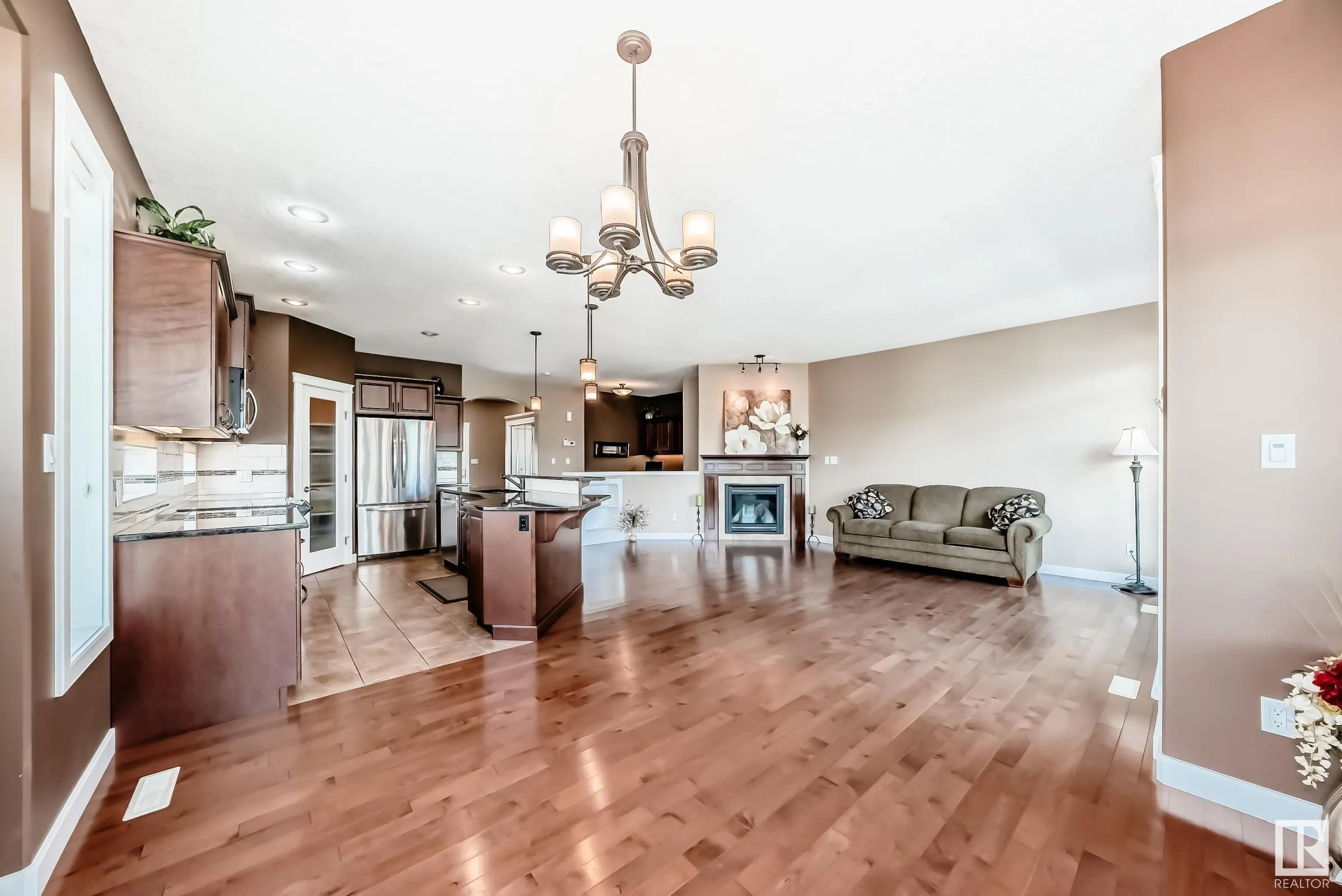 1 LINCOLN Cove