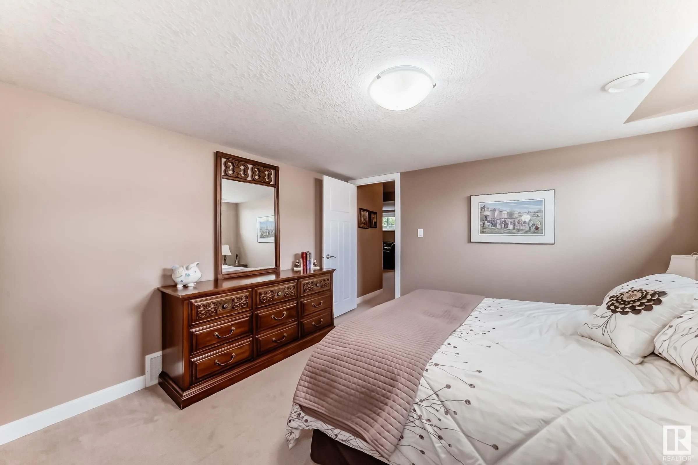 1 LINCOLN Cove