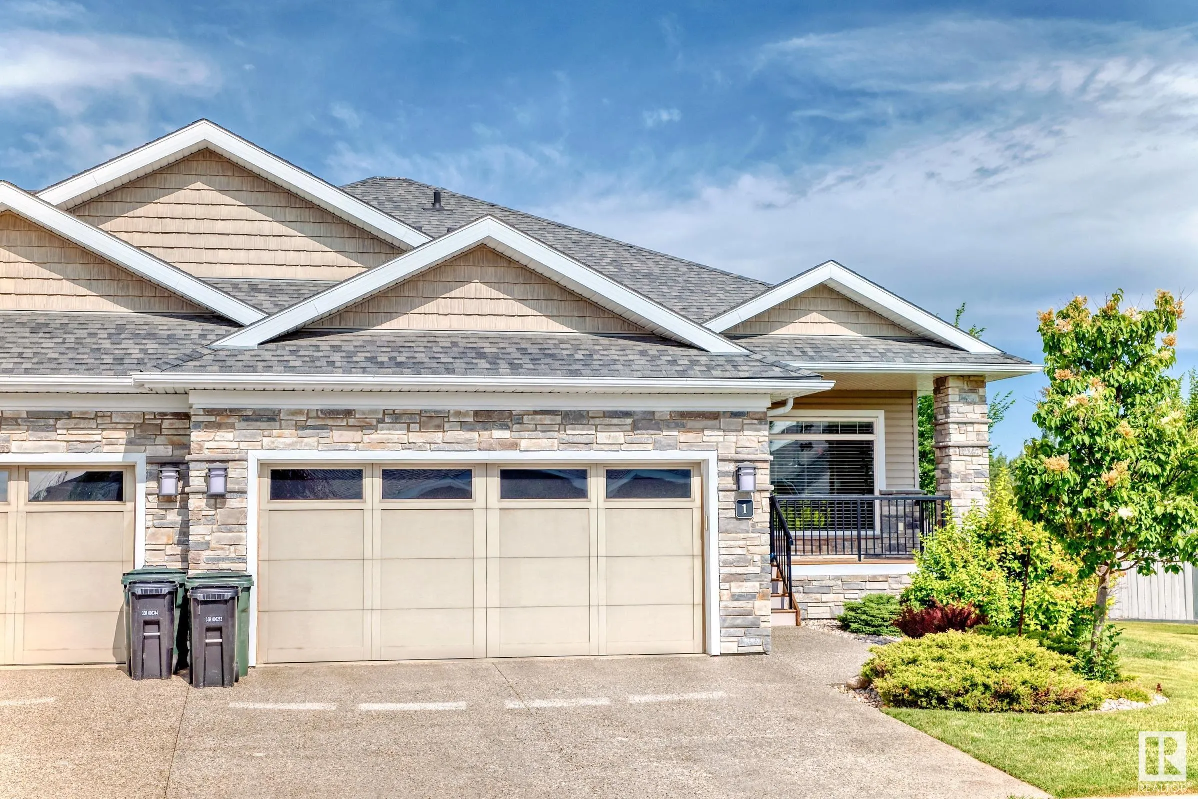 1 LINCOLN Cove