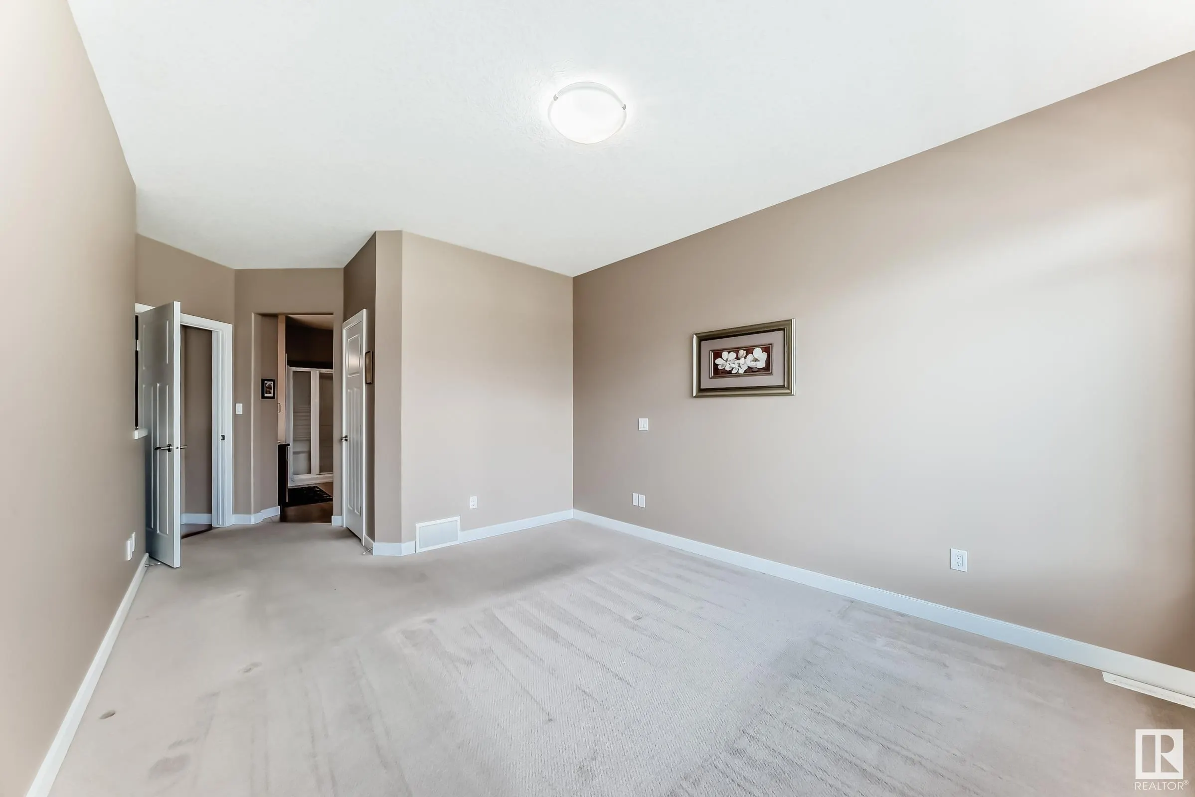 1 LINCOLN Cove