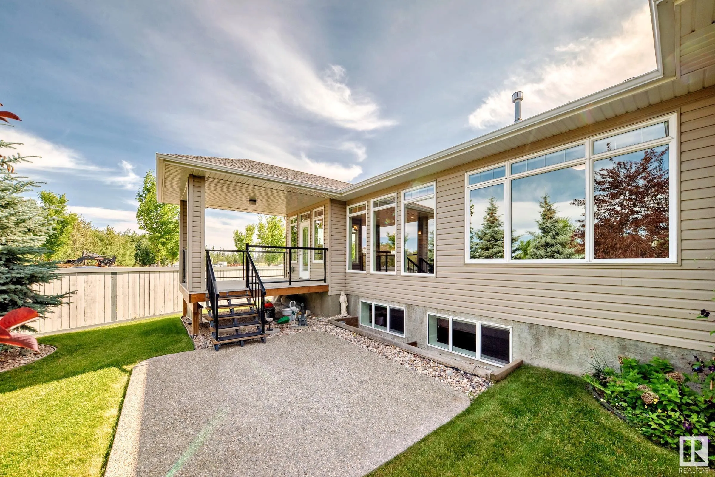 1 LINCOLN Cove