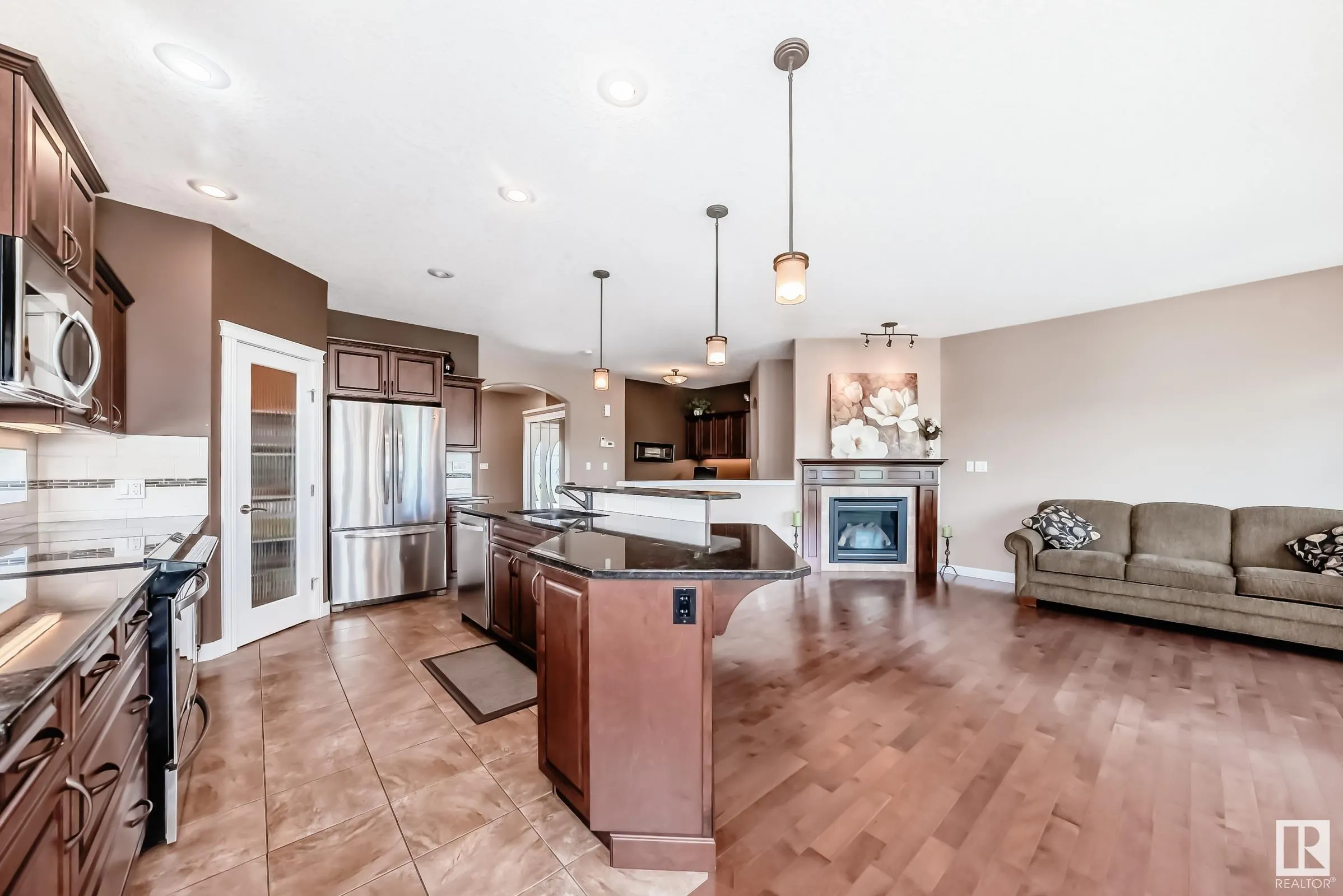 1 LINCOLN Cove