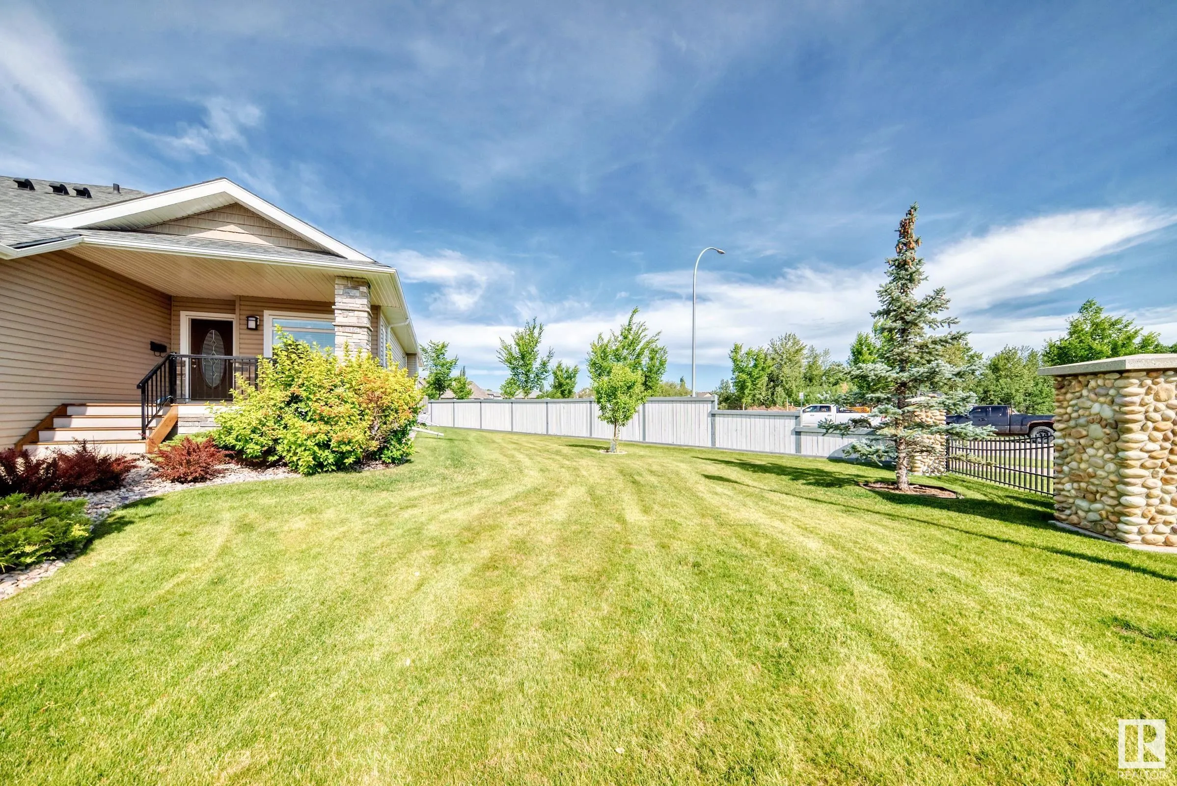 1 LINCOLN Cove
