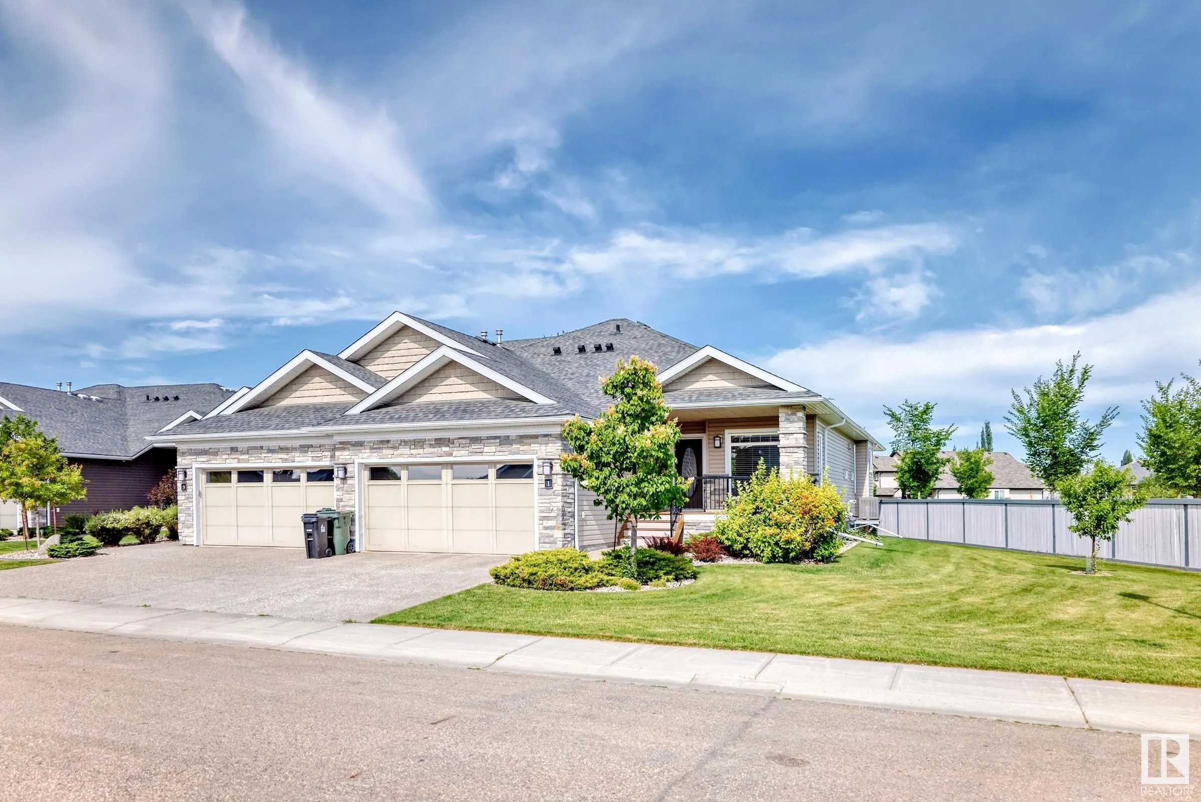 1 LINCOLN Cove