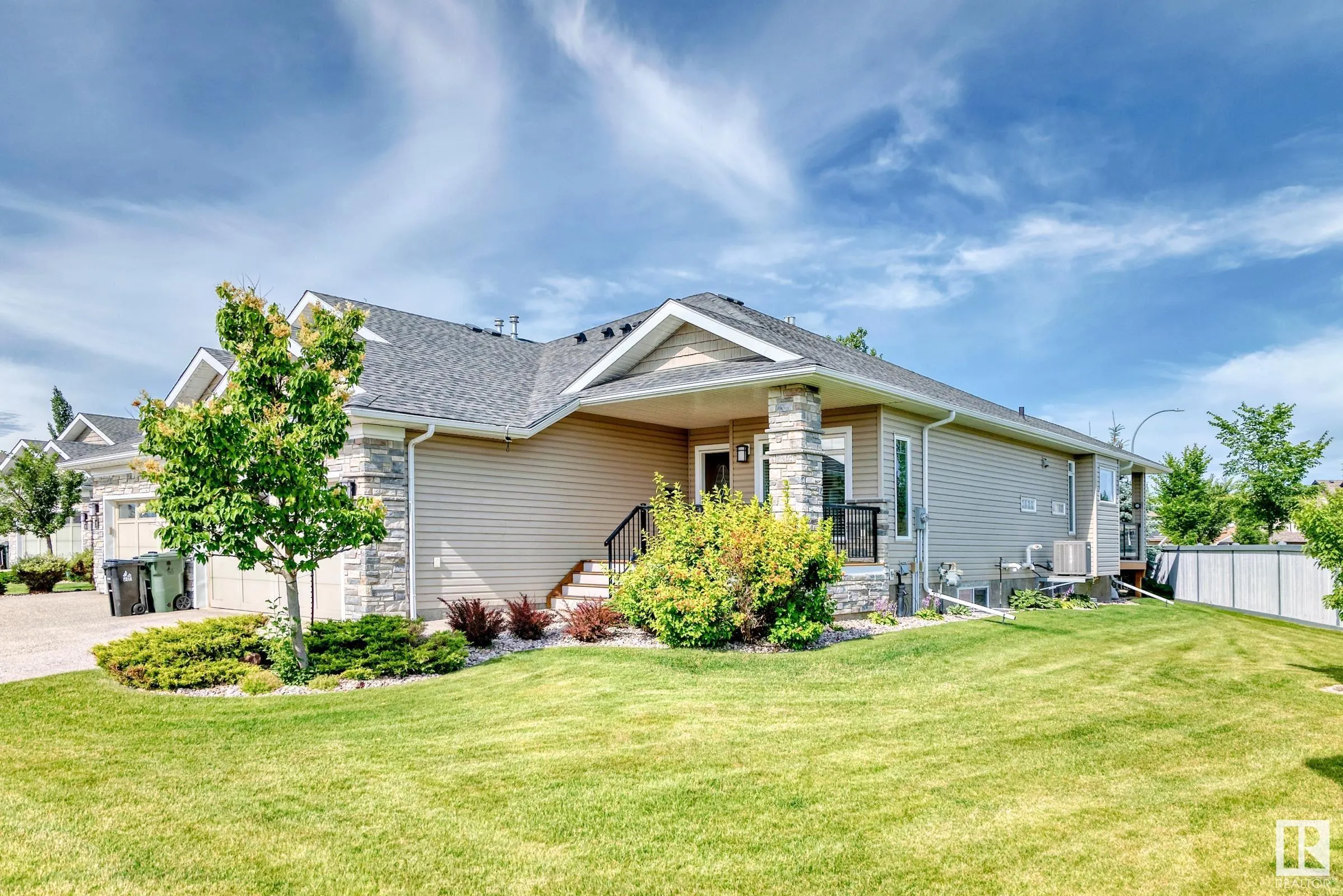 1 LINCOLN Cove
