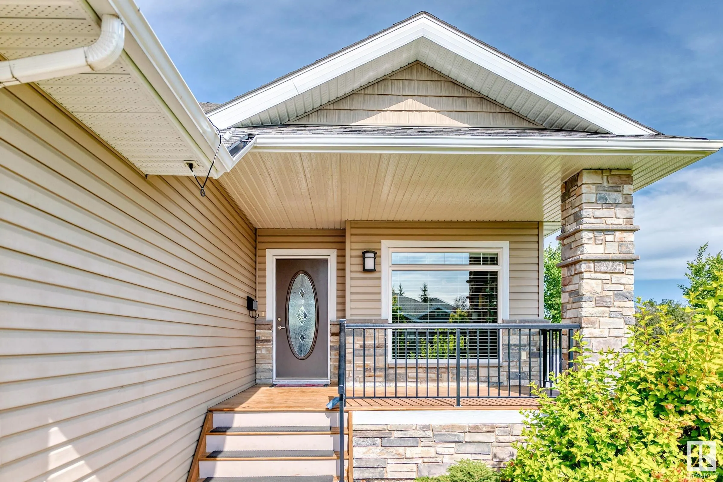 1 LINCOLN Cove