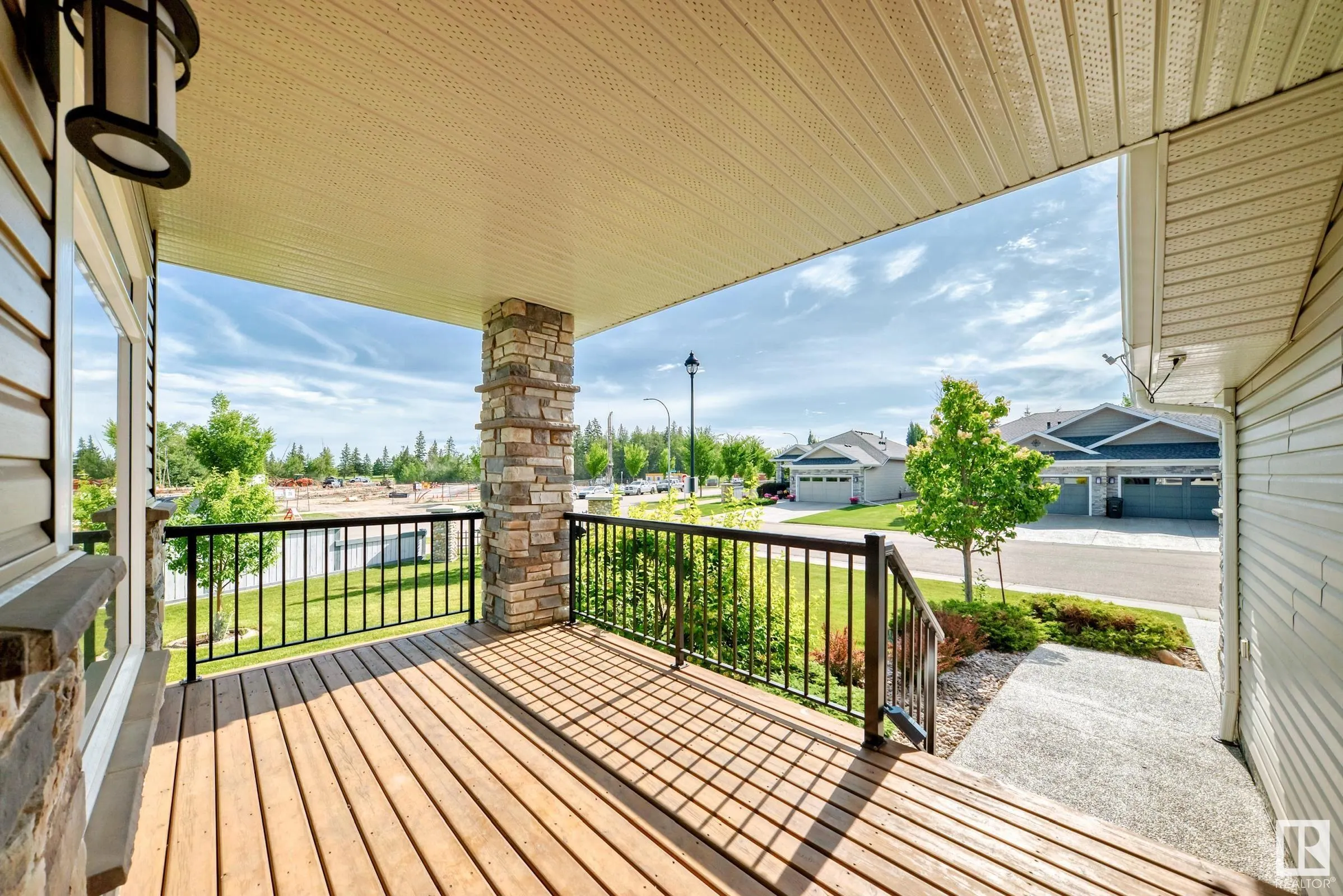1 LINCOLN Cove