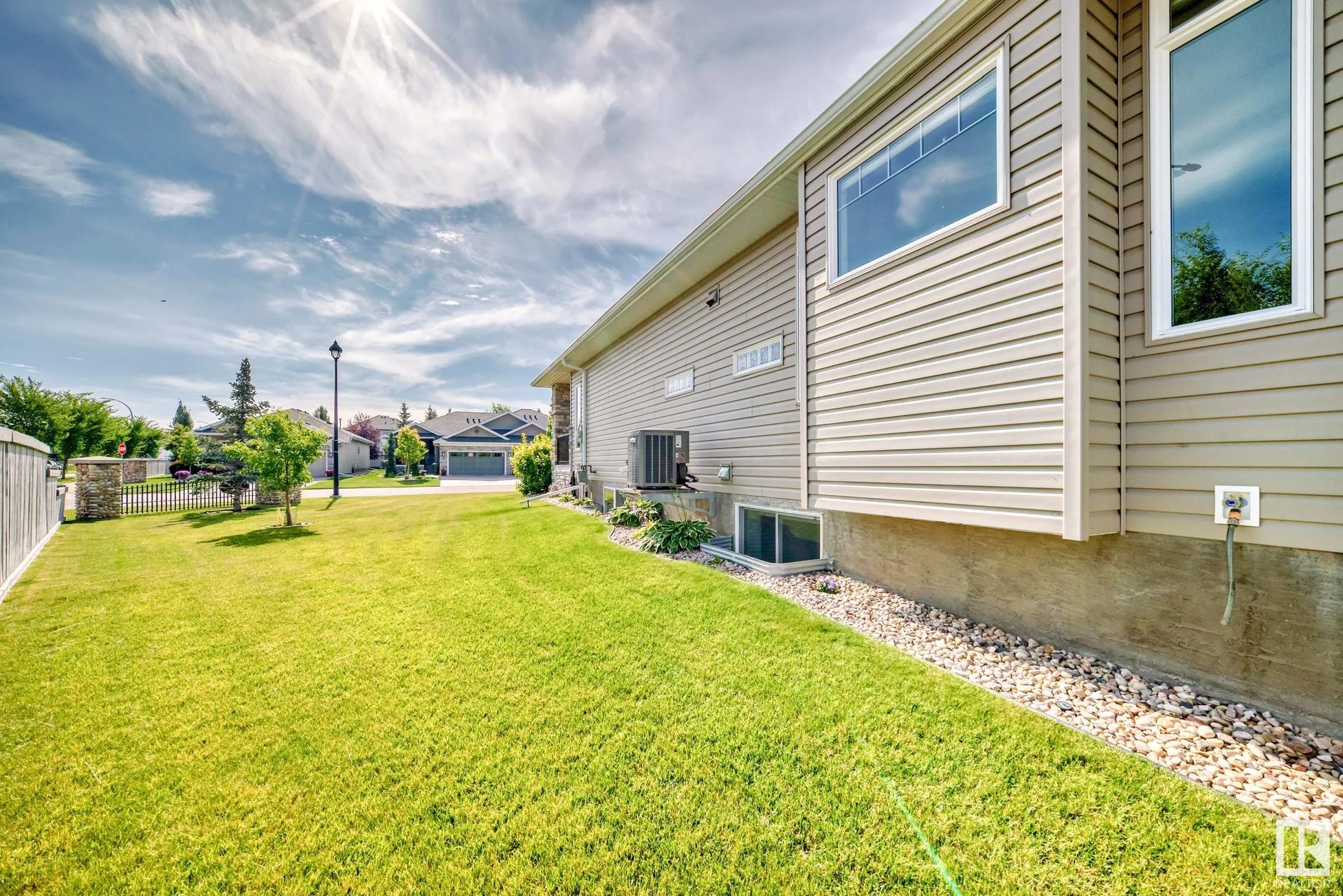 1 LINCOLN Cove