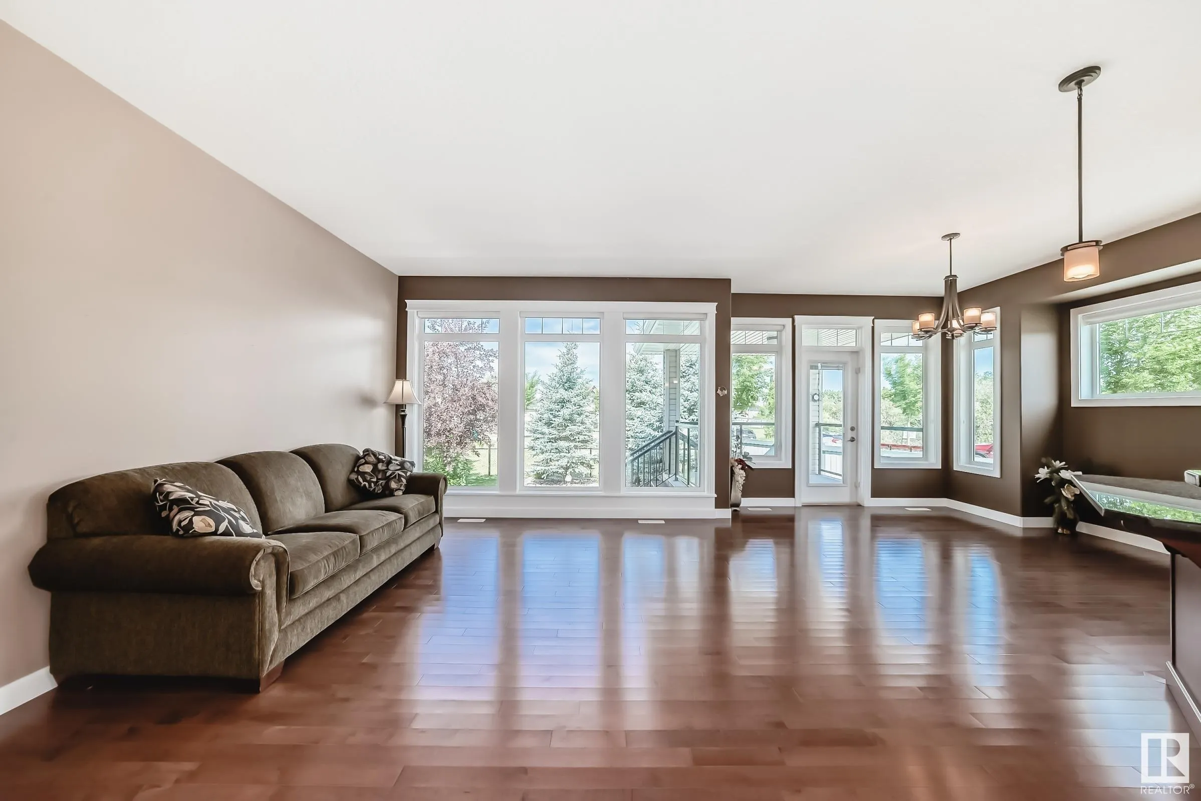 1 LINCOLN Cove