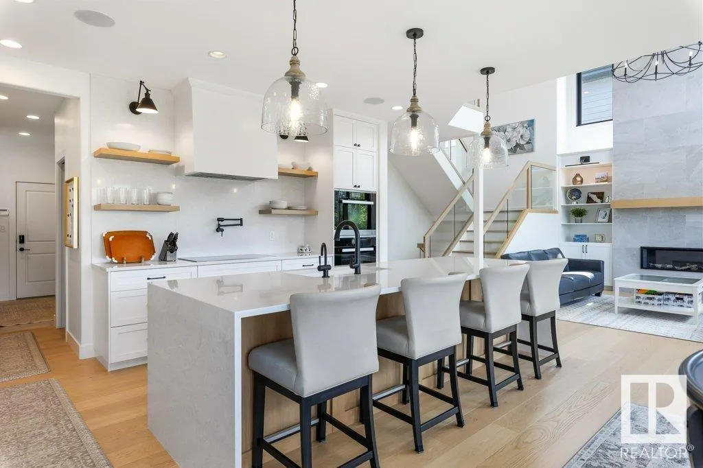 27 RYBURY Court