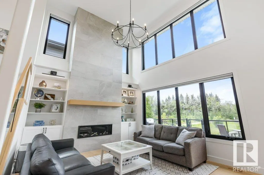 27 RYBURY Court
