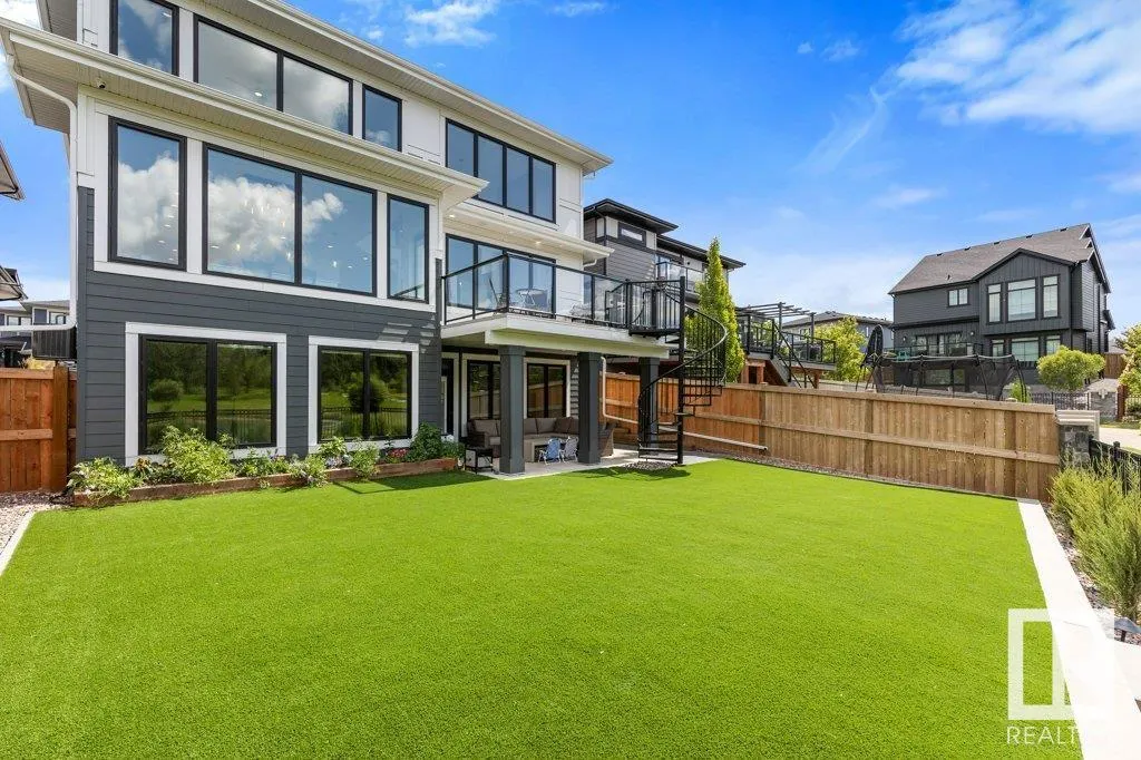 27 RYBURY Court