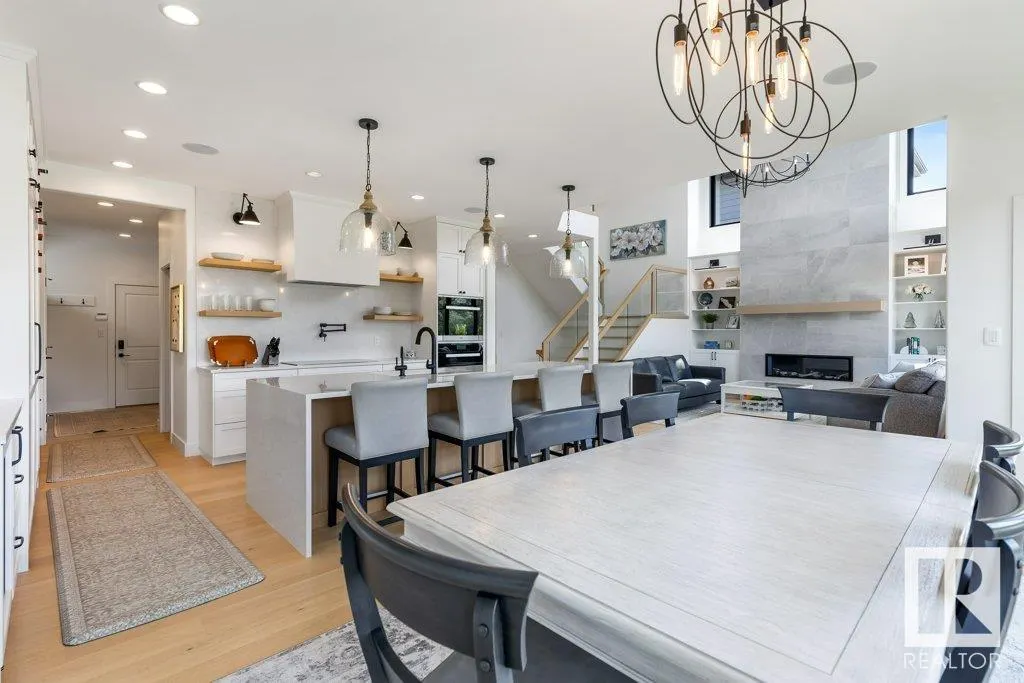 27 RYBURY Court